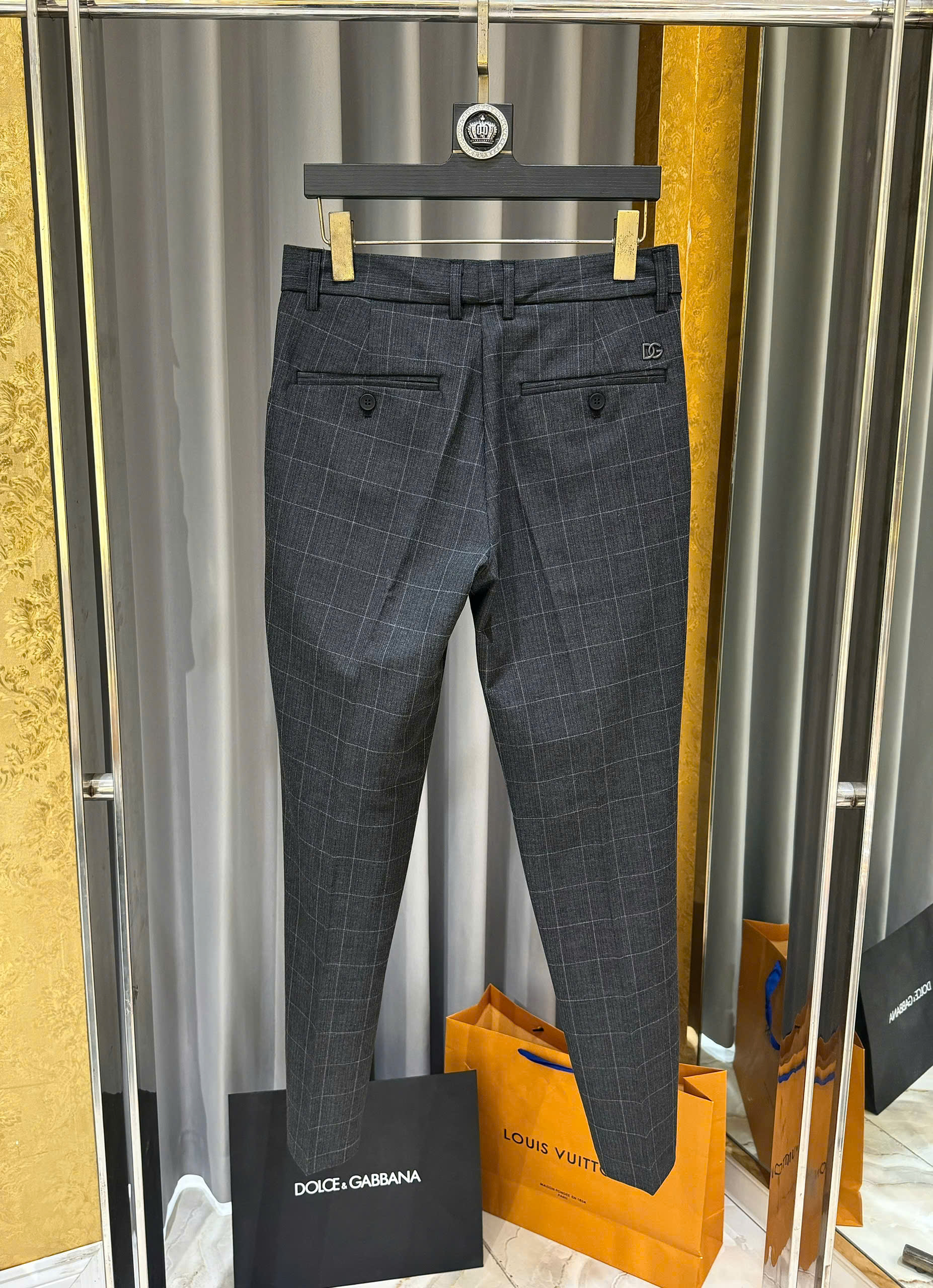 Quần tây âu Dolce Gabbana DG kẻ ô logo tag kim loại Like Auth 29-34 CD