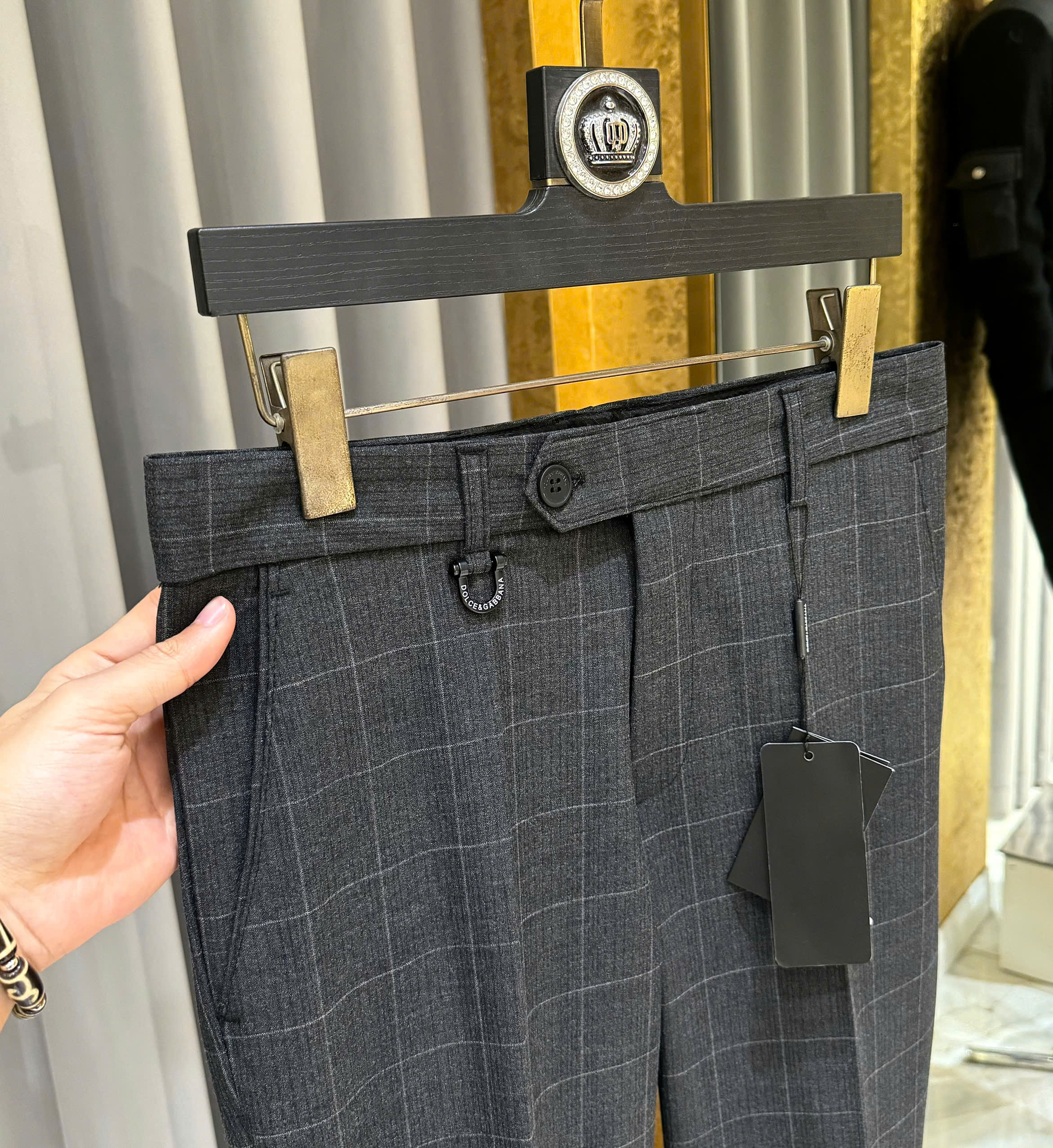 Quần tây âu Dolce Gabbana DG kẻ ô logo tag kim loại Like Auth 29-34 CD