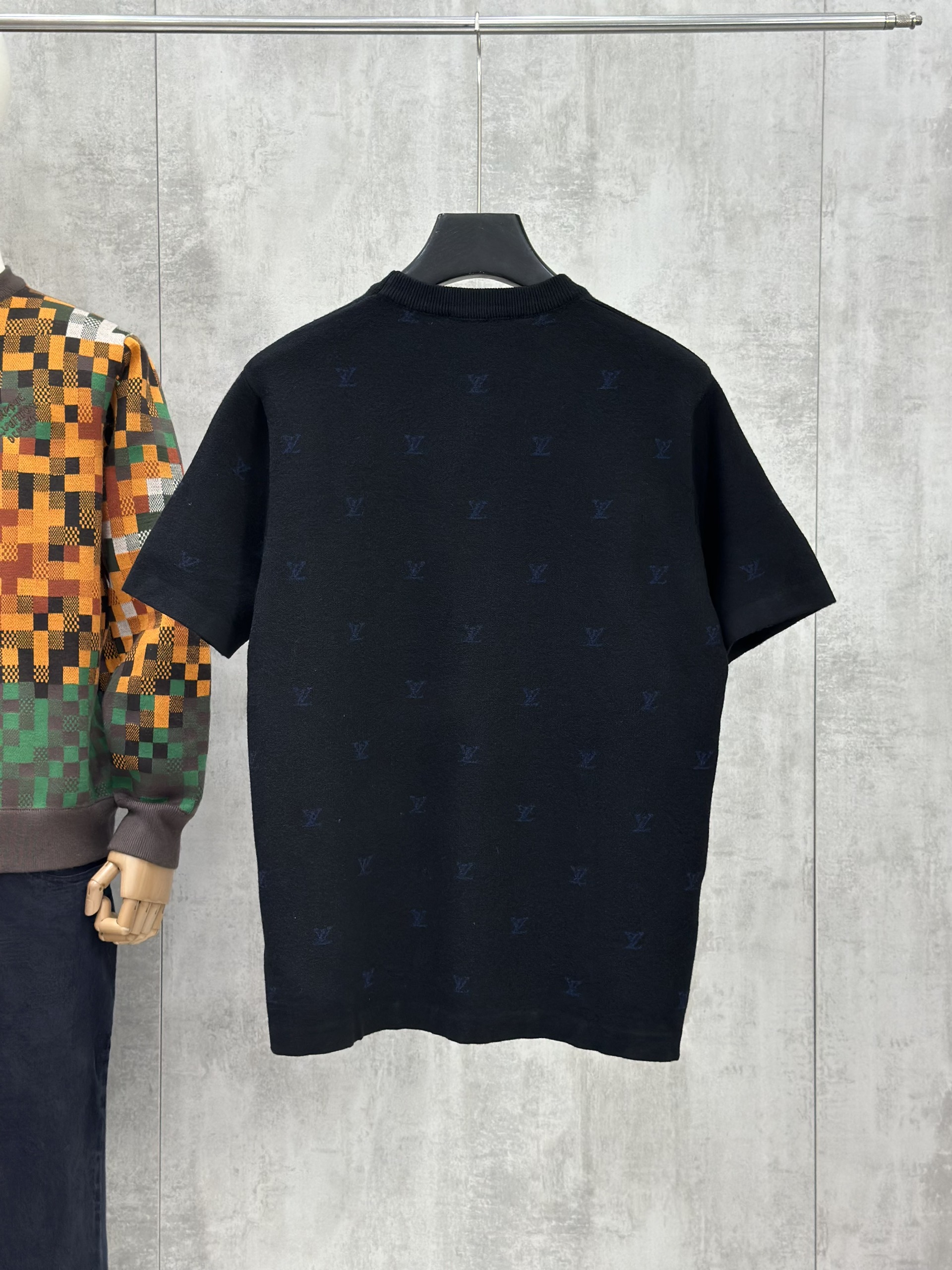 Áo phông T shirt len Louis Vuitton LV logo thêu Animal full Like Auth 46-52 VTN