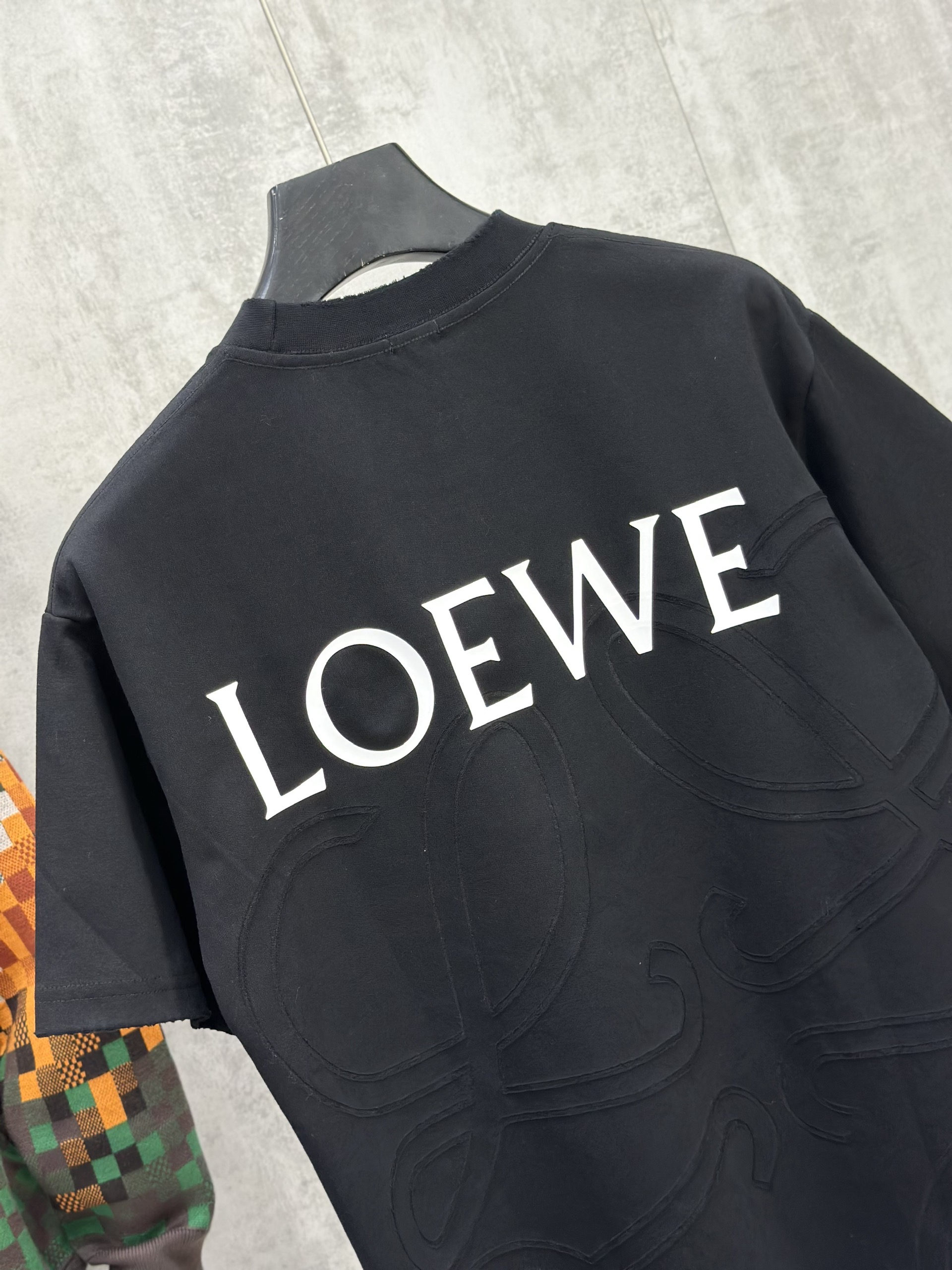 Áo phông T shirt Loewe tag ngực logo lưng Like Auth XS-M VTN