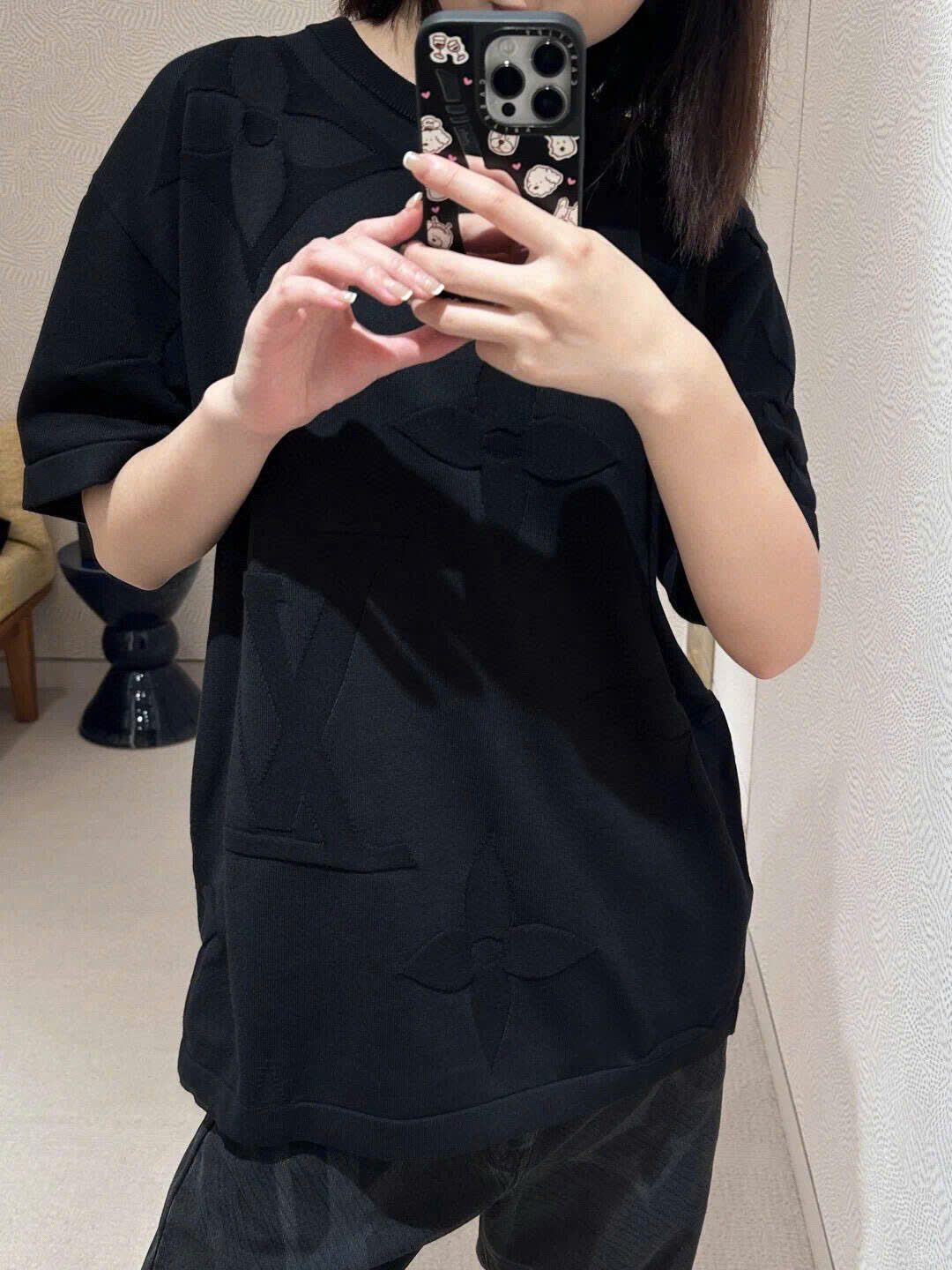 Áo phông T shirt Louis Vuitton LV Đen họa tiết Monogram to dập nổi Like Auth XS-M DDT