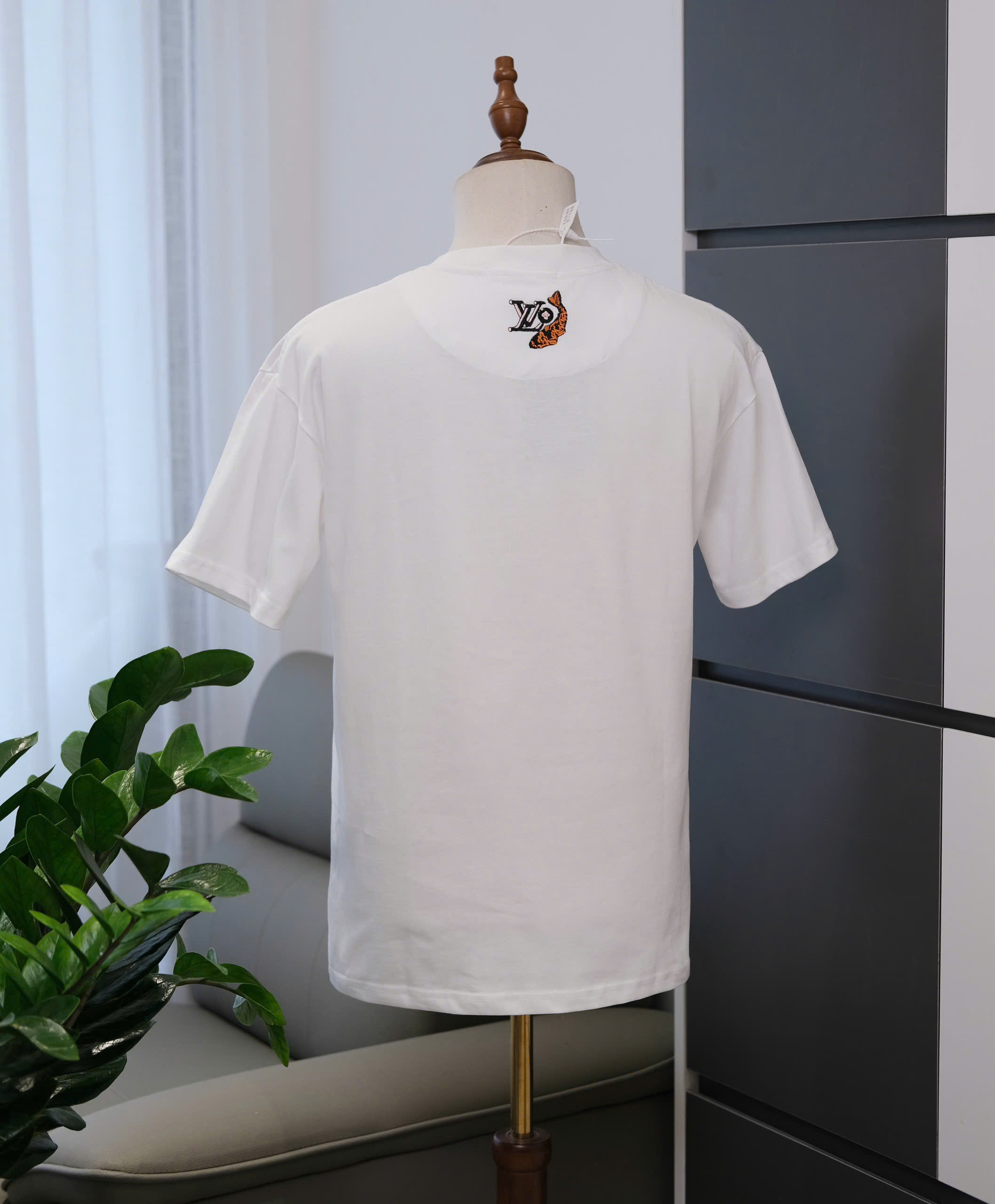 Áo phông T shirt Louis Vuitton LV Trắng họa tiết thành phố Paris Like Auth S-L DDT