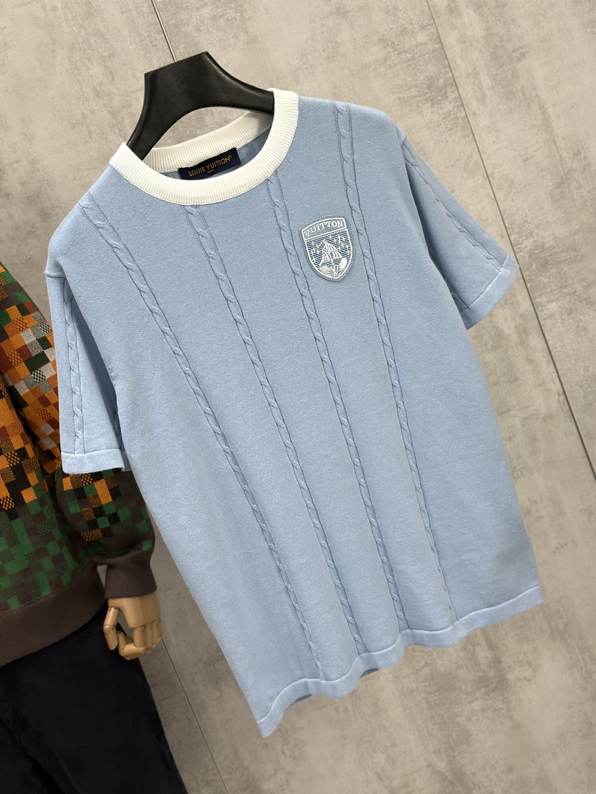 Áo phông T shirt Louis Vuitton Xanh nhạt tag ngực logo thêu lưng Like Auth 46-52 VTN