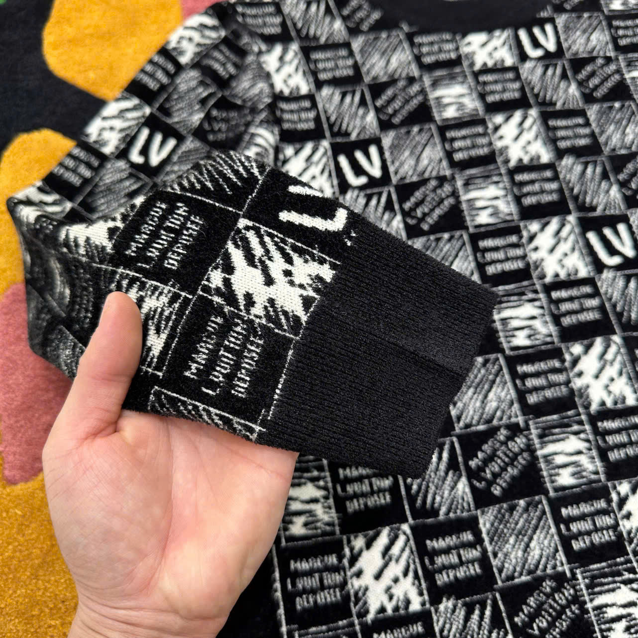 Áo sweater len Louis Vuitton LV Caro full phối logo Like AUth 48-52 LK