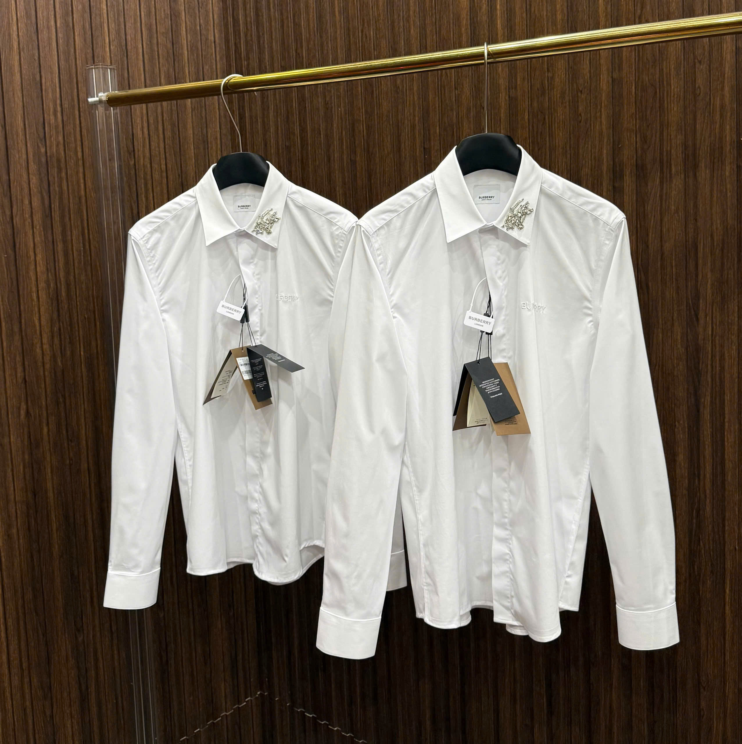 Áo sơ mi Burberry BBR Trắng logo ngựa bay tag cổ Like Auth S-XL MK