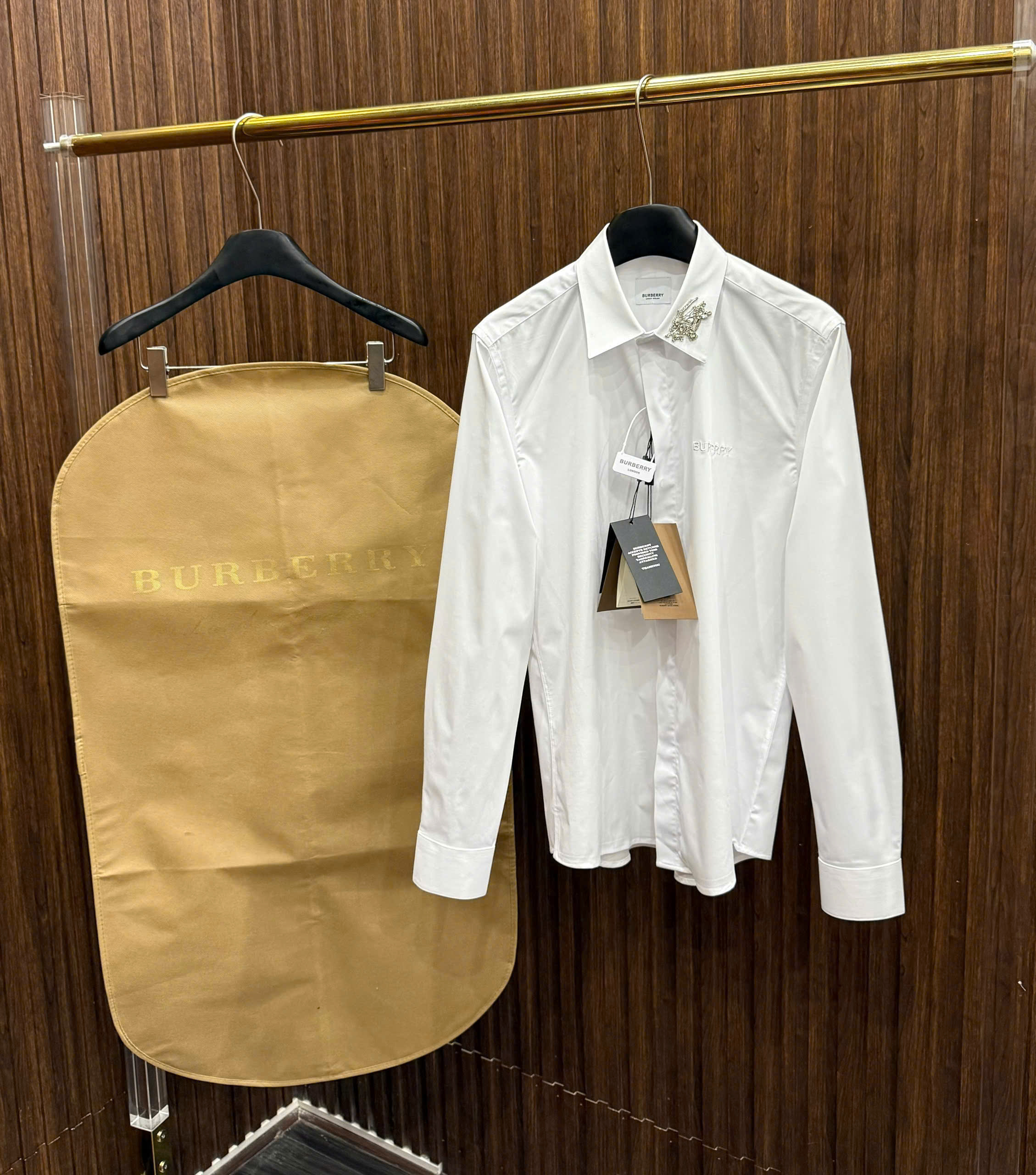 Áo sơ mi Burberry BBR Trắng logo ngựa bay tag cổ Like Auth S-XL MK