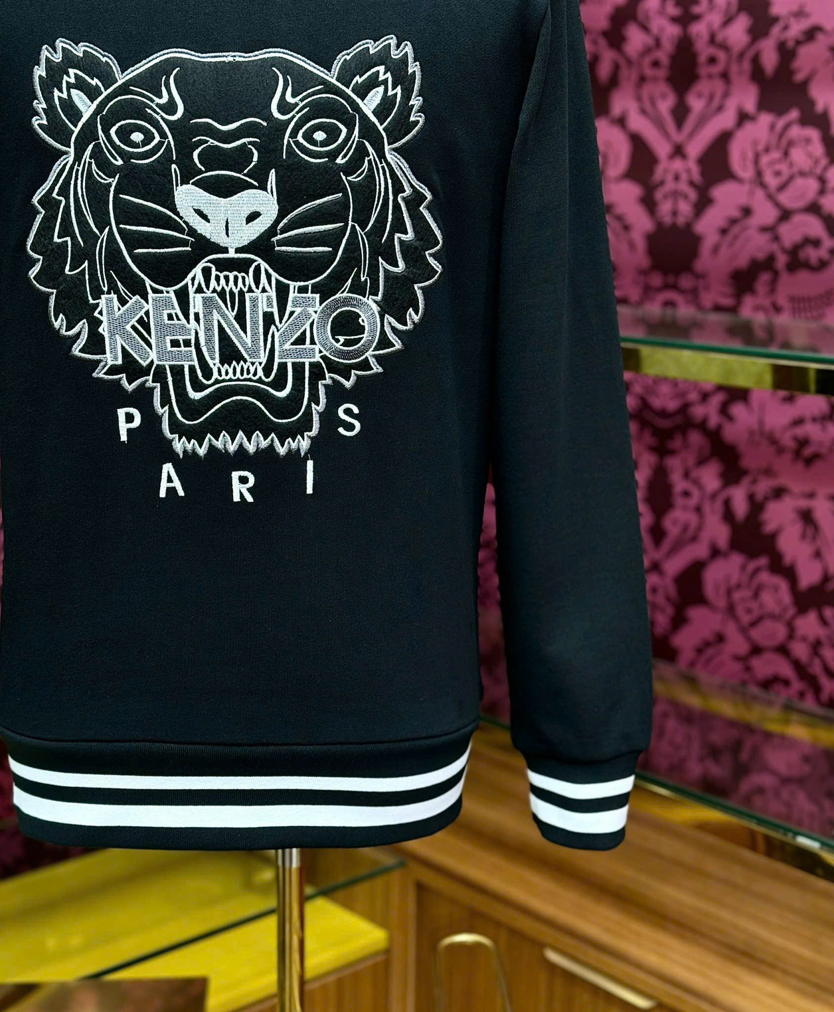 Áo sweater nỉ Kenzo Đen thêu mặt Hổ Like Auth 44-50 MK