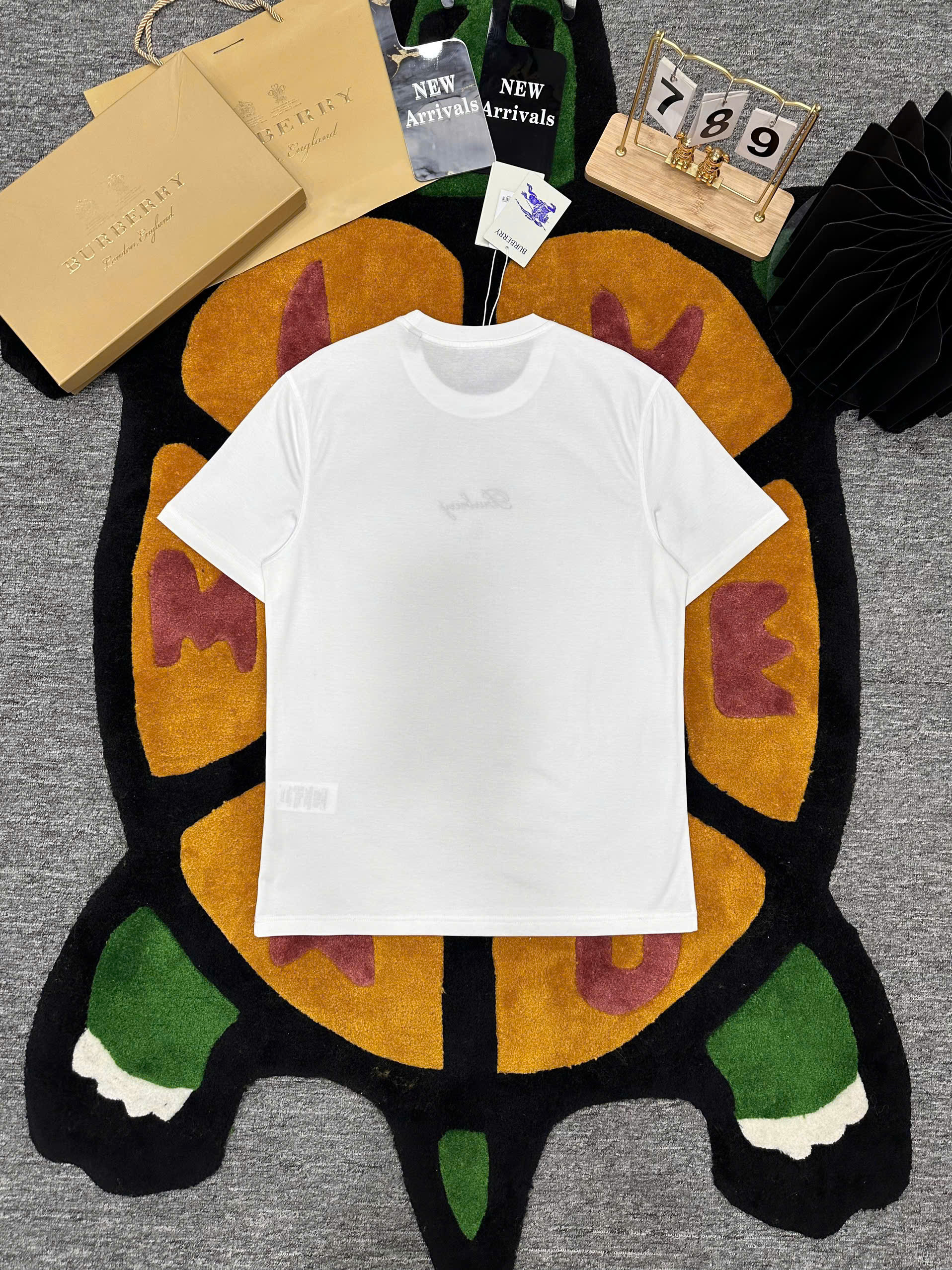 Áo phông T-shirt Burberry BBR logo chữ hoa hồng thêu ngực Like Auth on web MK