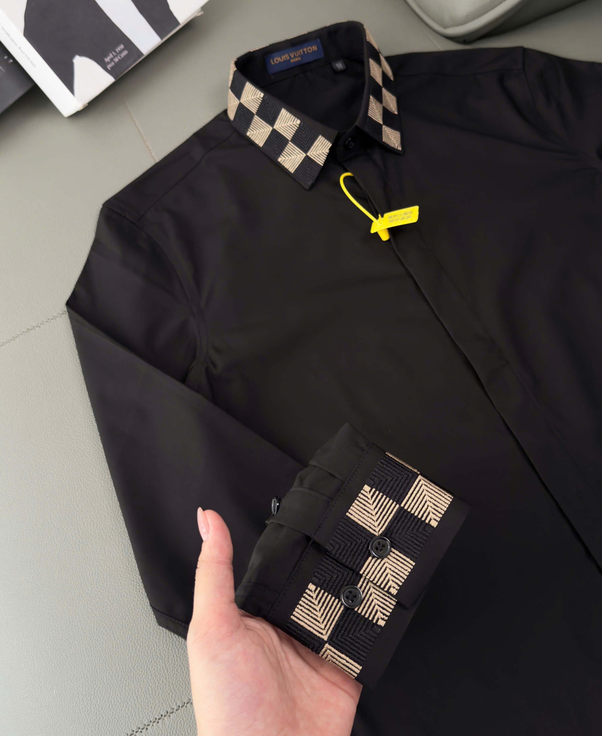 Áo sơ mi Louis Vuitton LV Đen check tay cổ caro Like Auth 38-41 DDT