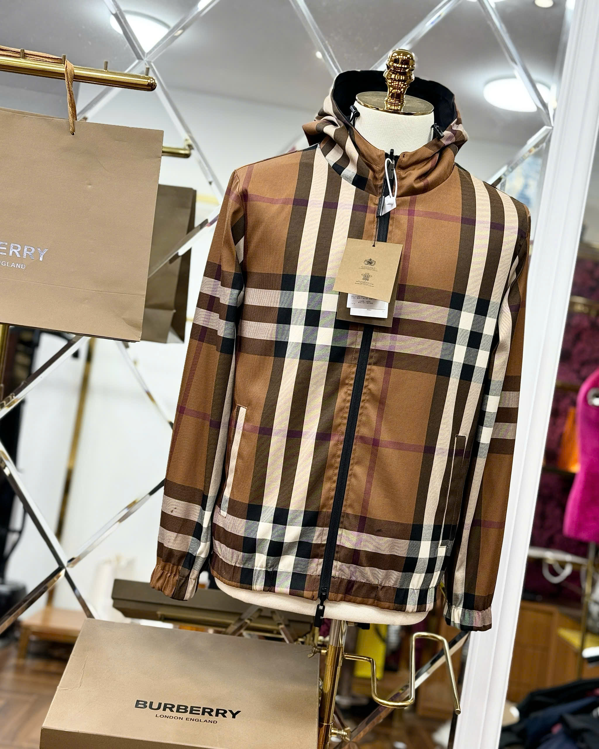 Áo khoác mũ Jacket 2 mặt Burberry kẻ sọc Like Auth 44-50 CD