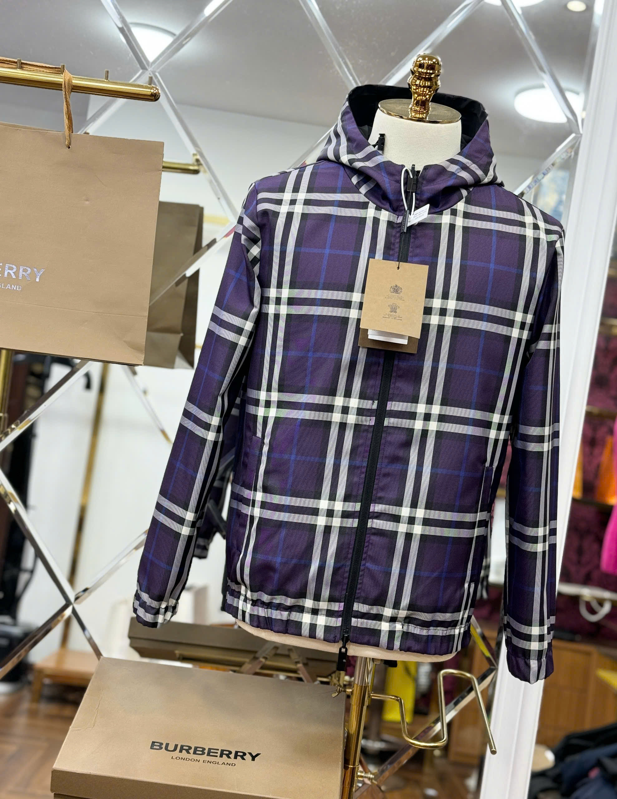 Áo khoác mũ Jacket 2 mặt Burberry kẻ sọc Like Auth 44-50 CD