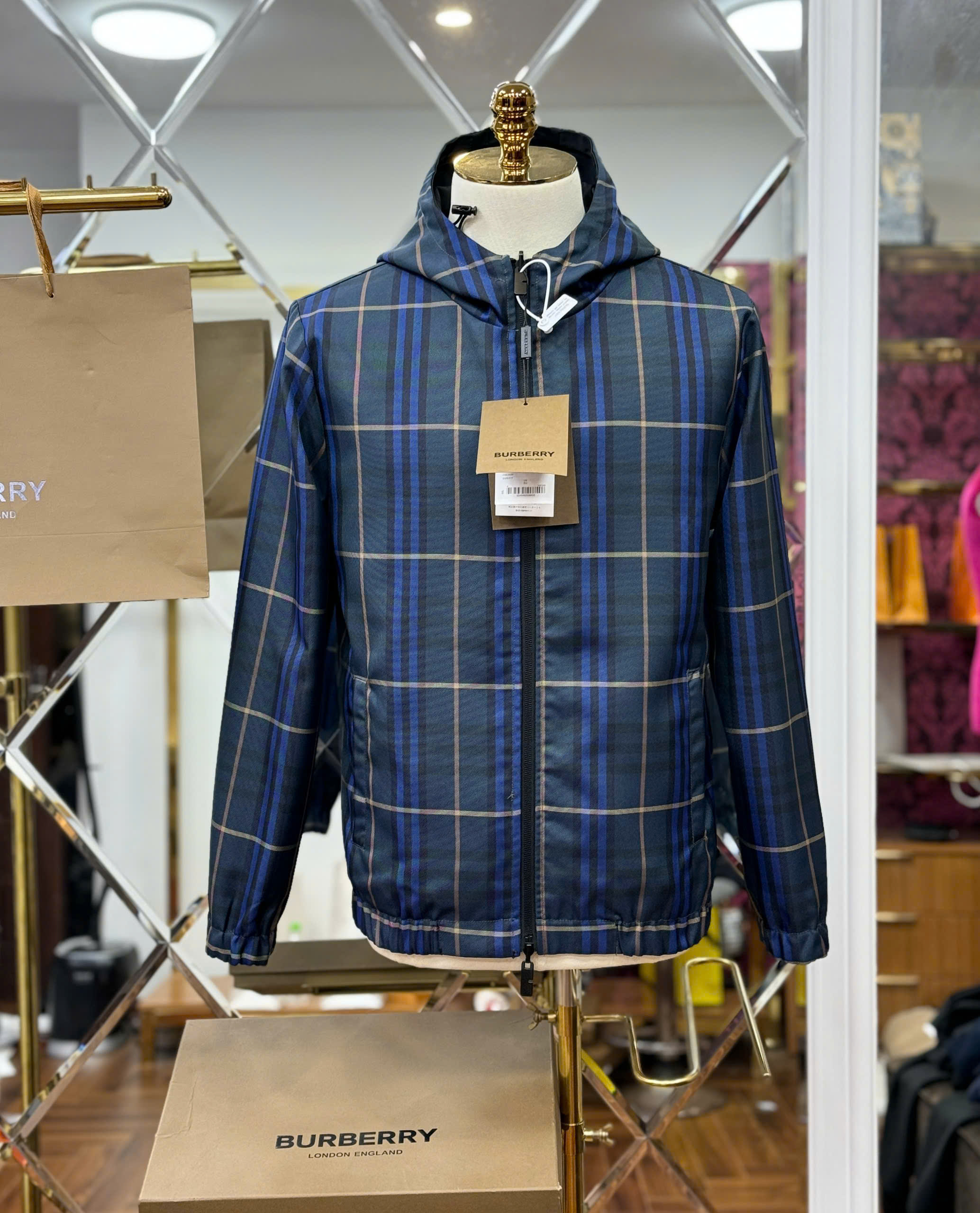 Áo khoác mũ Jacket 2 mặt Burberry kẻ sọc Like Auth 44-50 CD