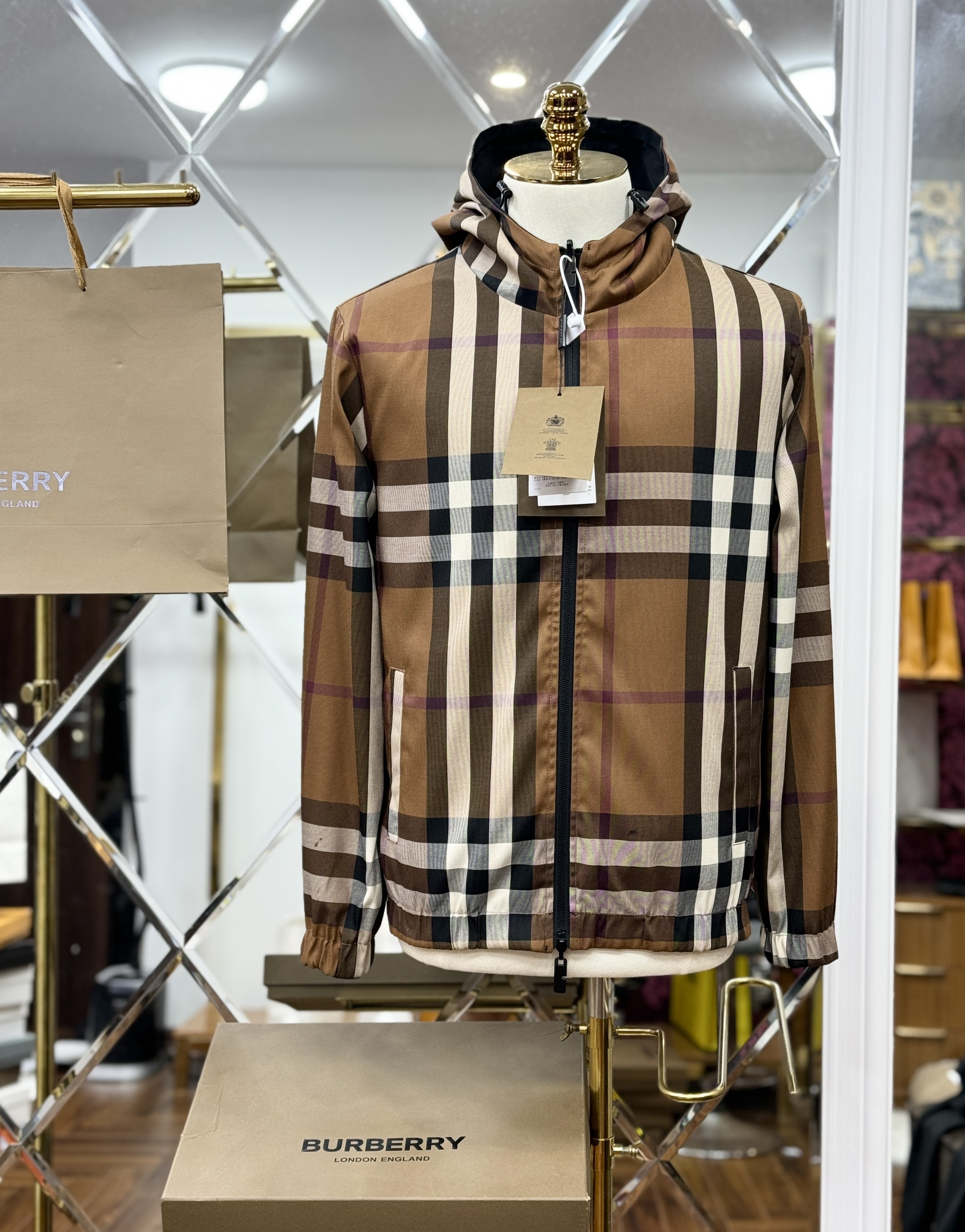 Áo khoác mũ Jacket 2 mặt Burberry kẻ sọc Like Auth 44-50 CD