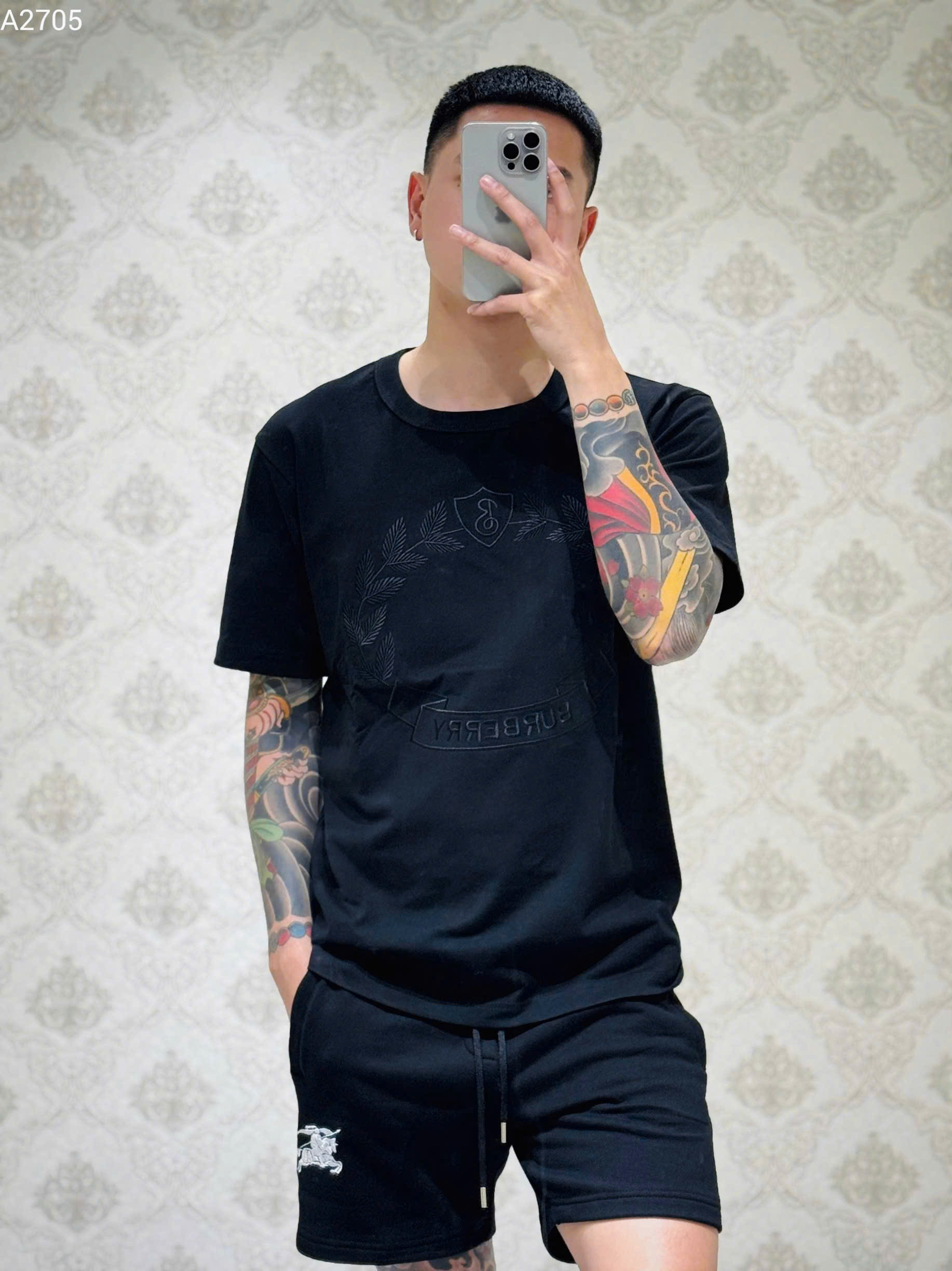 Áo phông T-shirt Burberry BBR logo vòng lá thêu nổi Like Auth on web MK