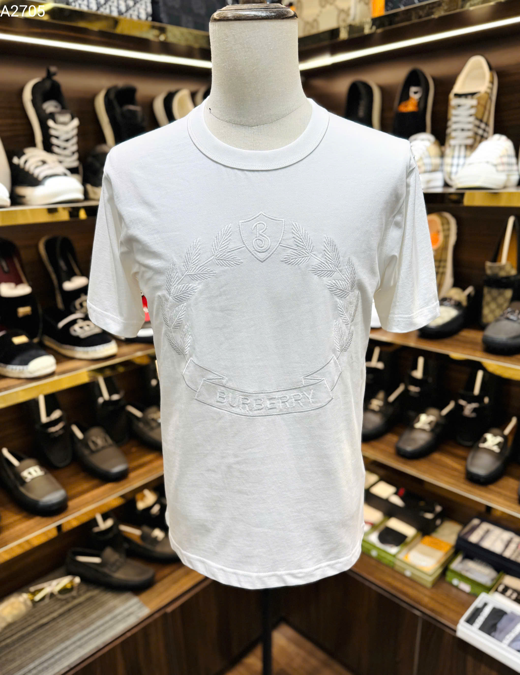 Áo phông T-shirt Burberry BBR logo vòng lá thêu nổi Like Auth on web MK