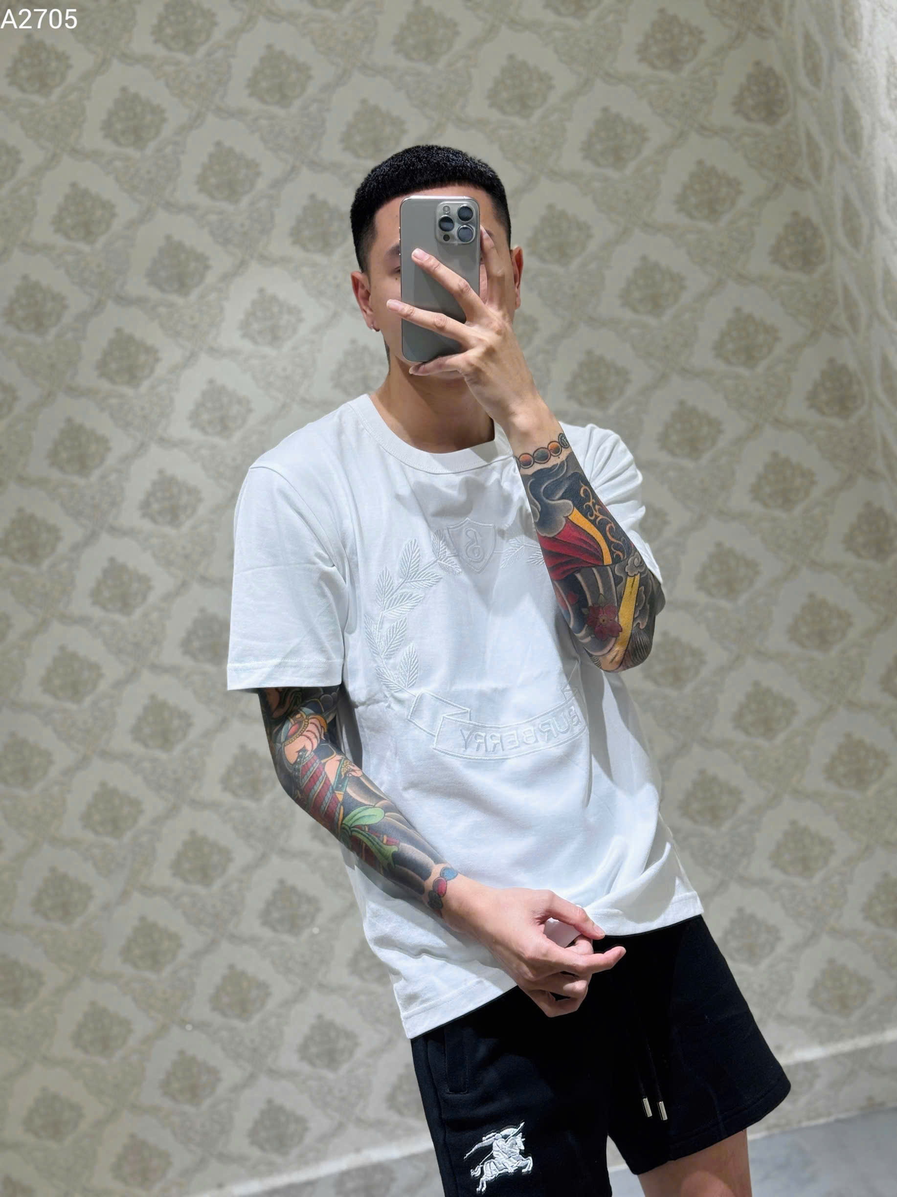Áo phông T-shirt Burberry BBR logo vòng lá thêu nổi Like Auth on web MK