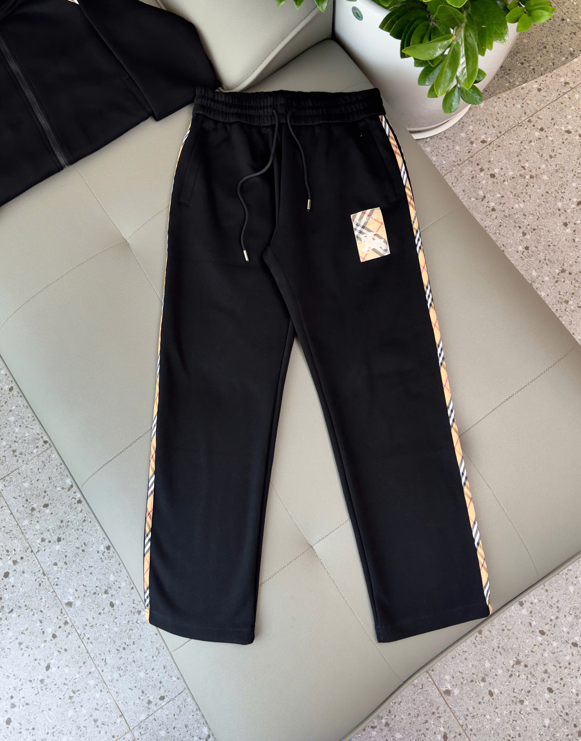 Set bộ nỉ Burberry BBR check viền kẻ chéo sọc Nâu Like Auth M-XXL DDT