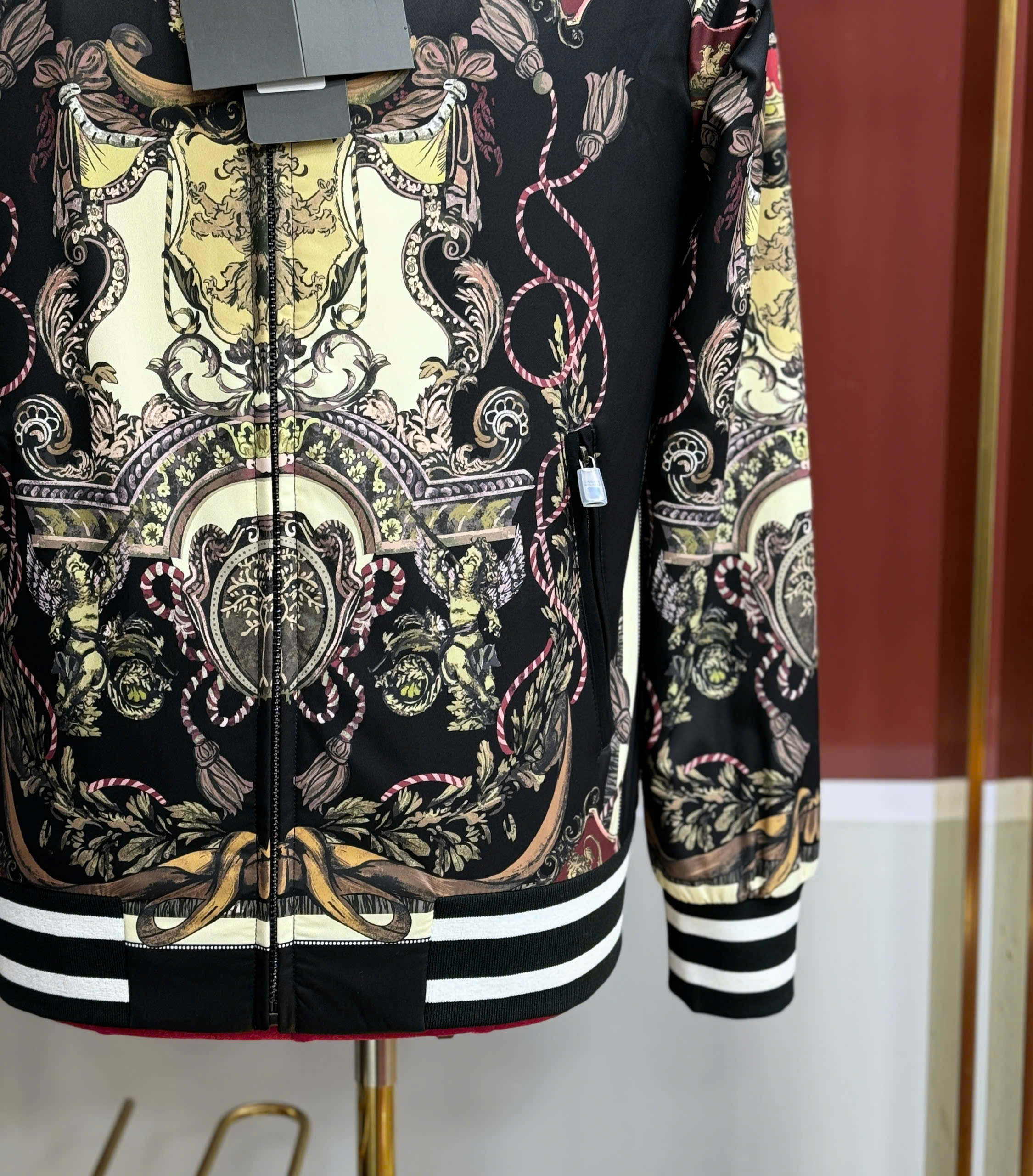 Áo khoác bomber Dolce Gabbana DG họa tiết cờ quý tộc full Like Auth 46-50 CD