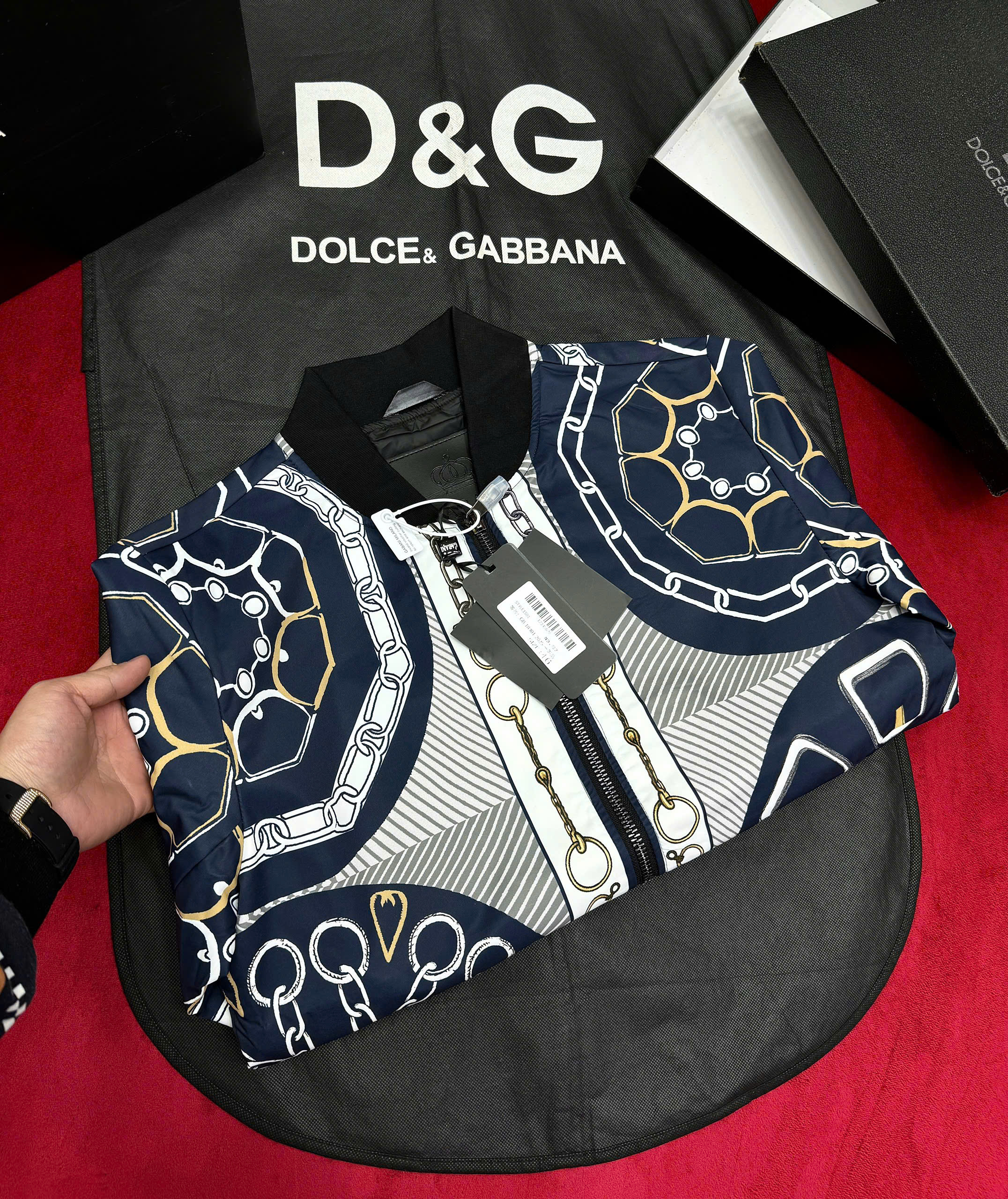 Áo khoác bomber Dolce Gabbana DG họa tiết Xích phối Vạn Hoa Like Auth 46-50 CD