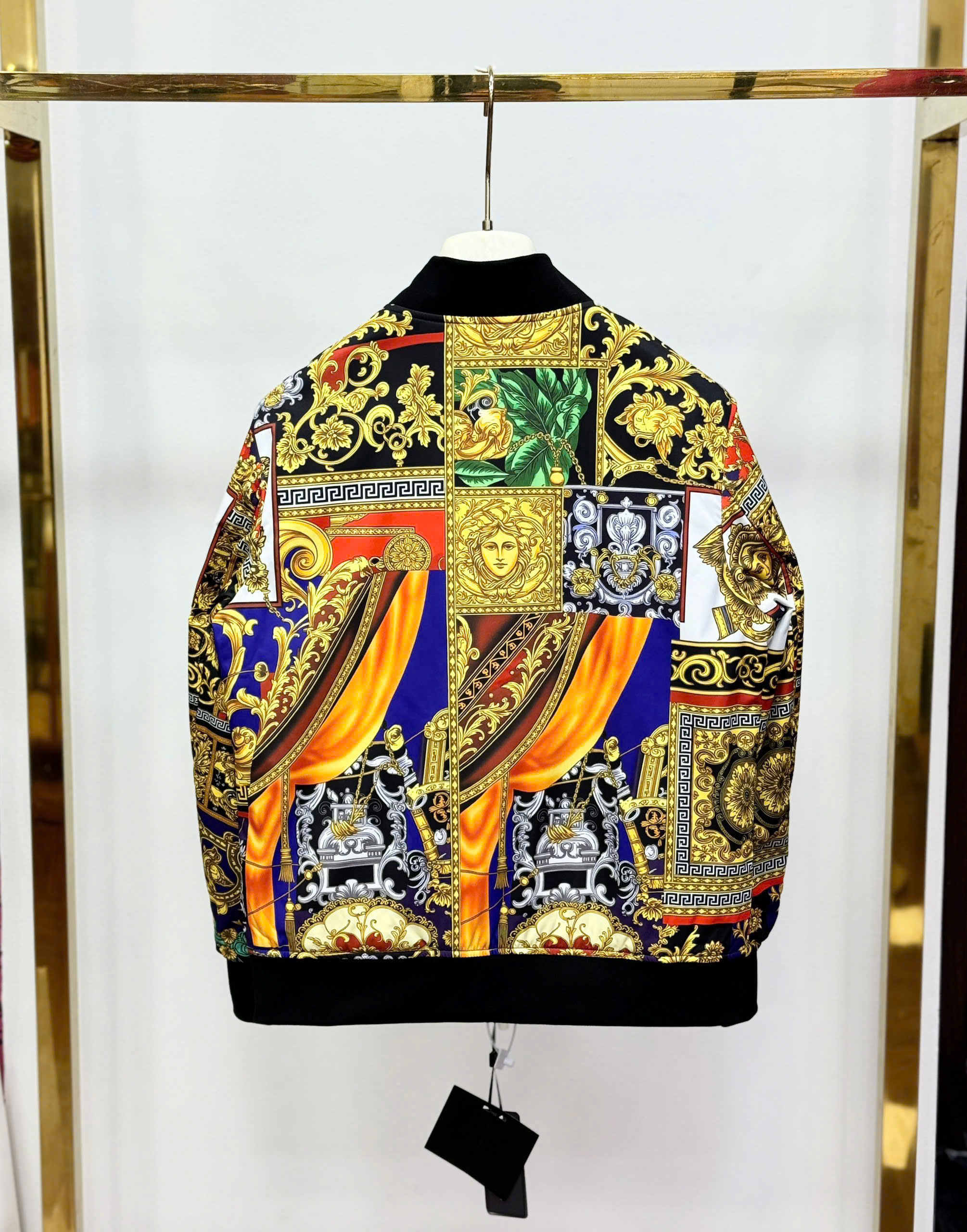 Áo khoác Bomber Versace VS họa tiết mặt quỷ Vàng Like Auth 44-50 CD