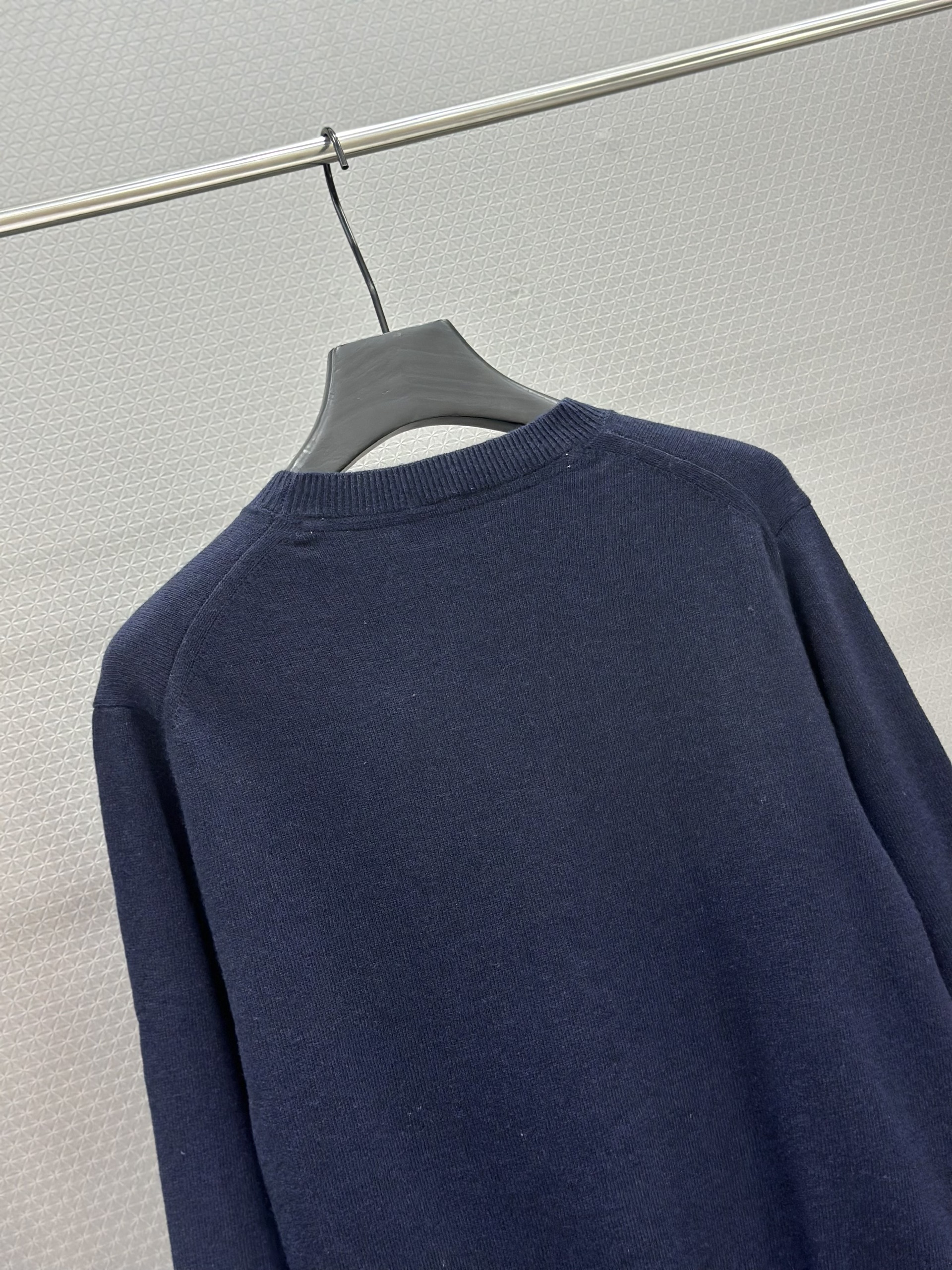 Áo sweater len Burberry BBR 119 Xanh than logo ngựa bay thêu ngực 1-1 on web S-L VTN