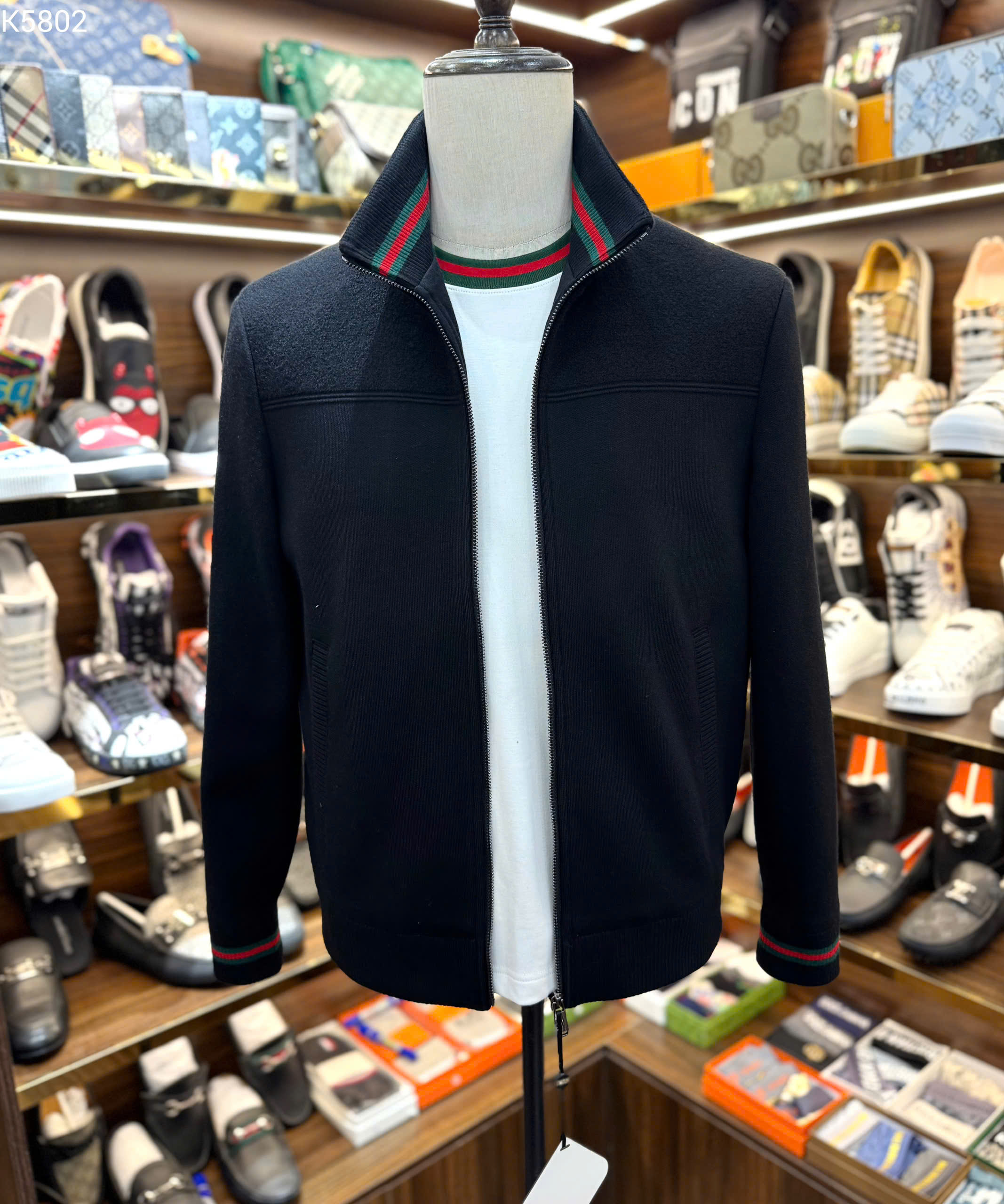 Áo khoác Gucci GC Đen trơn check kẻ sọc Xanh Đỏ tay cổ Like Auth 48-52 MK