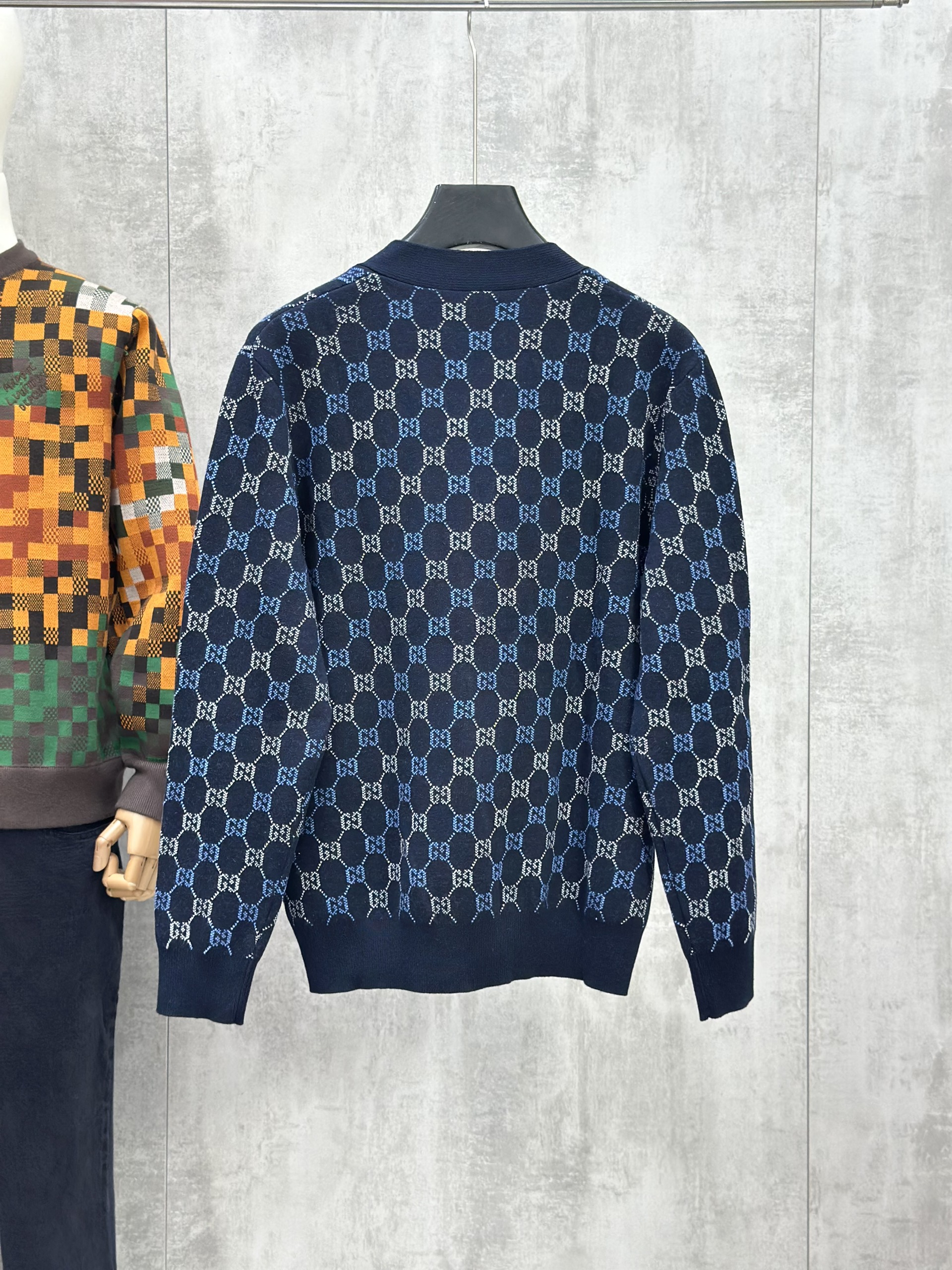 Áo Cardigan-Sweater len Gucci GC Xanh than full monogram Like Auth XS-M VTN