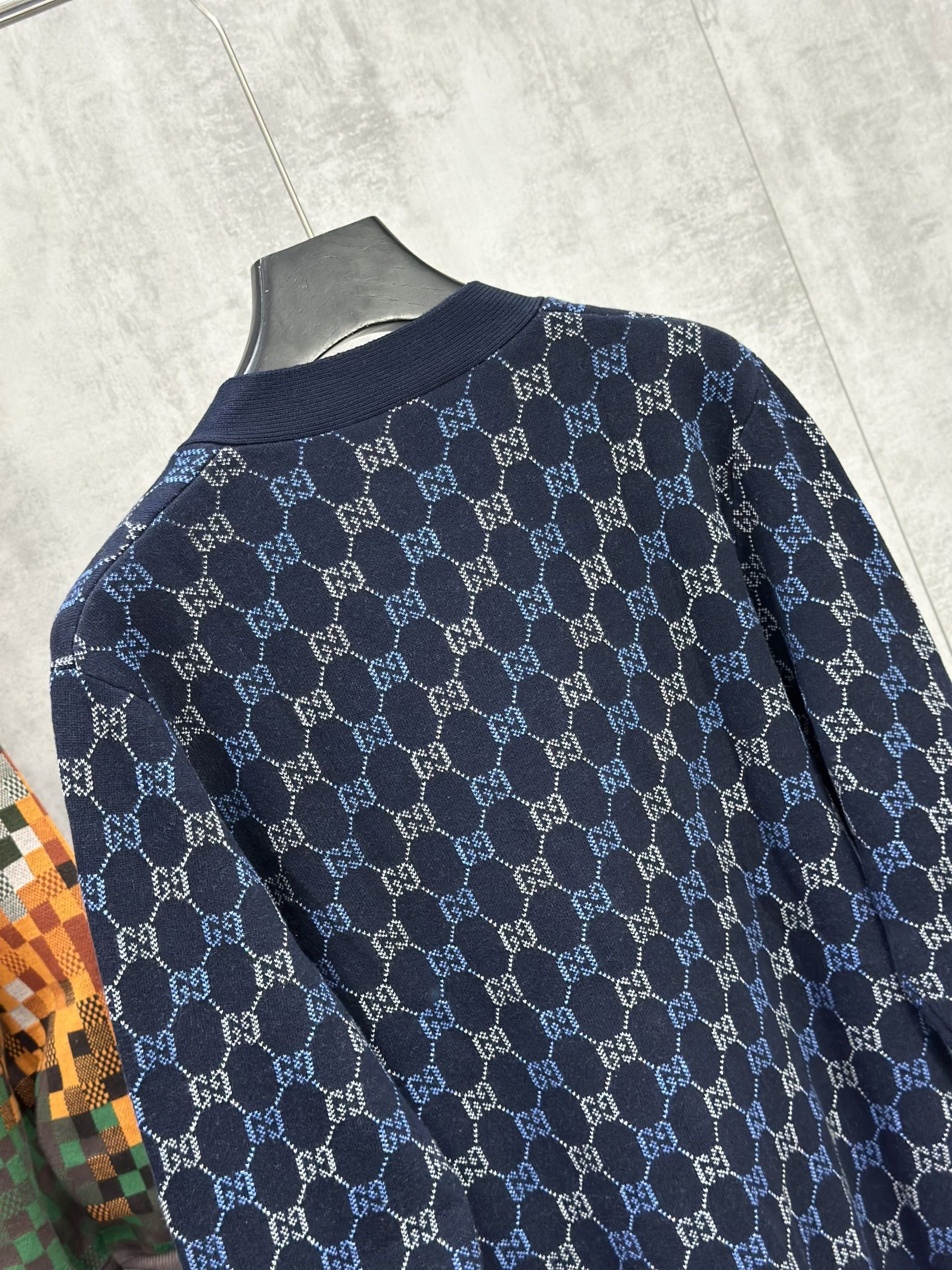 Áo Cardigan-Sweater len Gucci GC Xanh than full monogram Like Auth XS-M VTN