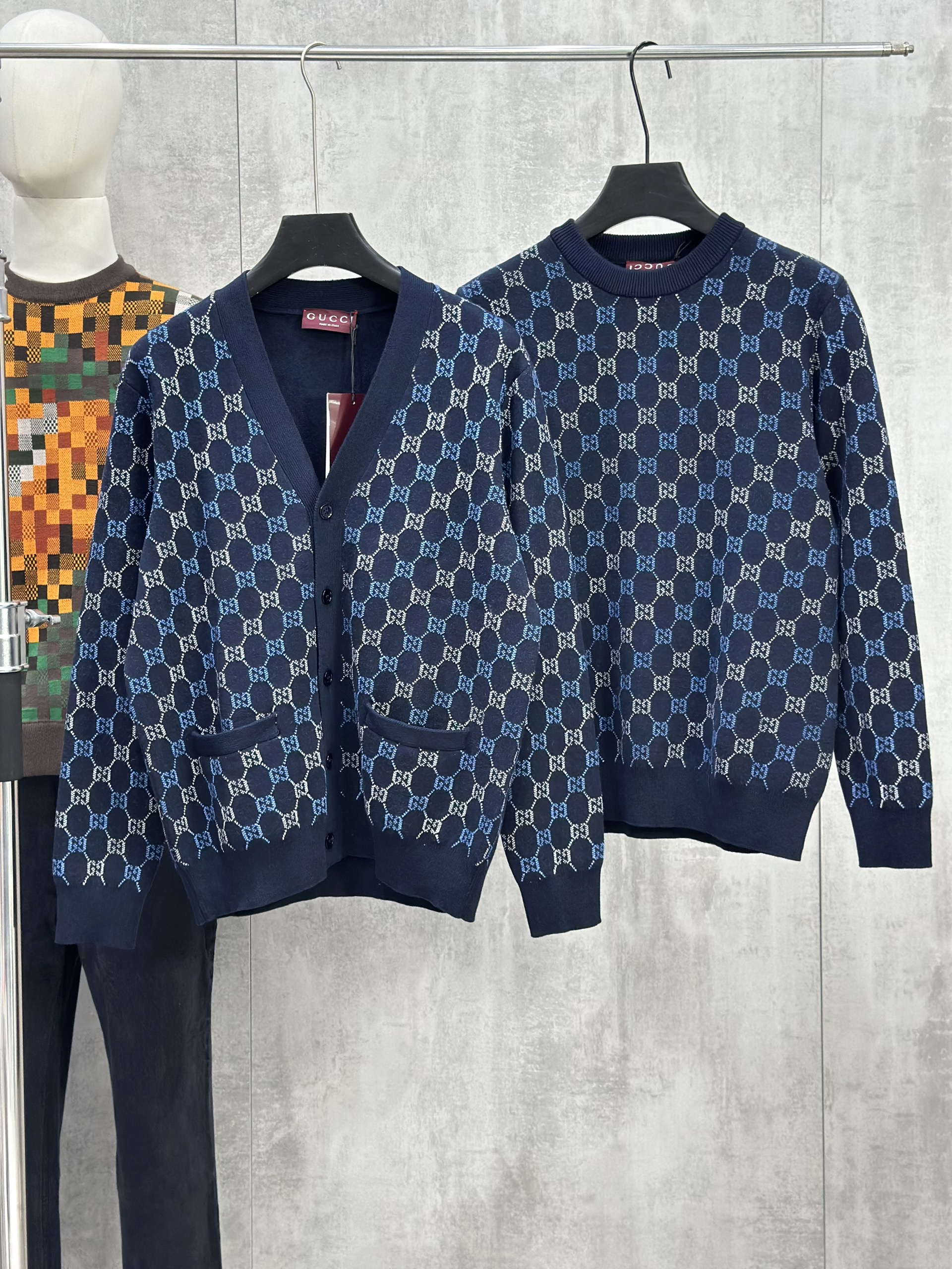 Áo Cardigan-Sweater len Gucci GC Xanh than full monogram Like Auth XS-M VTN