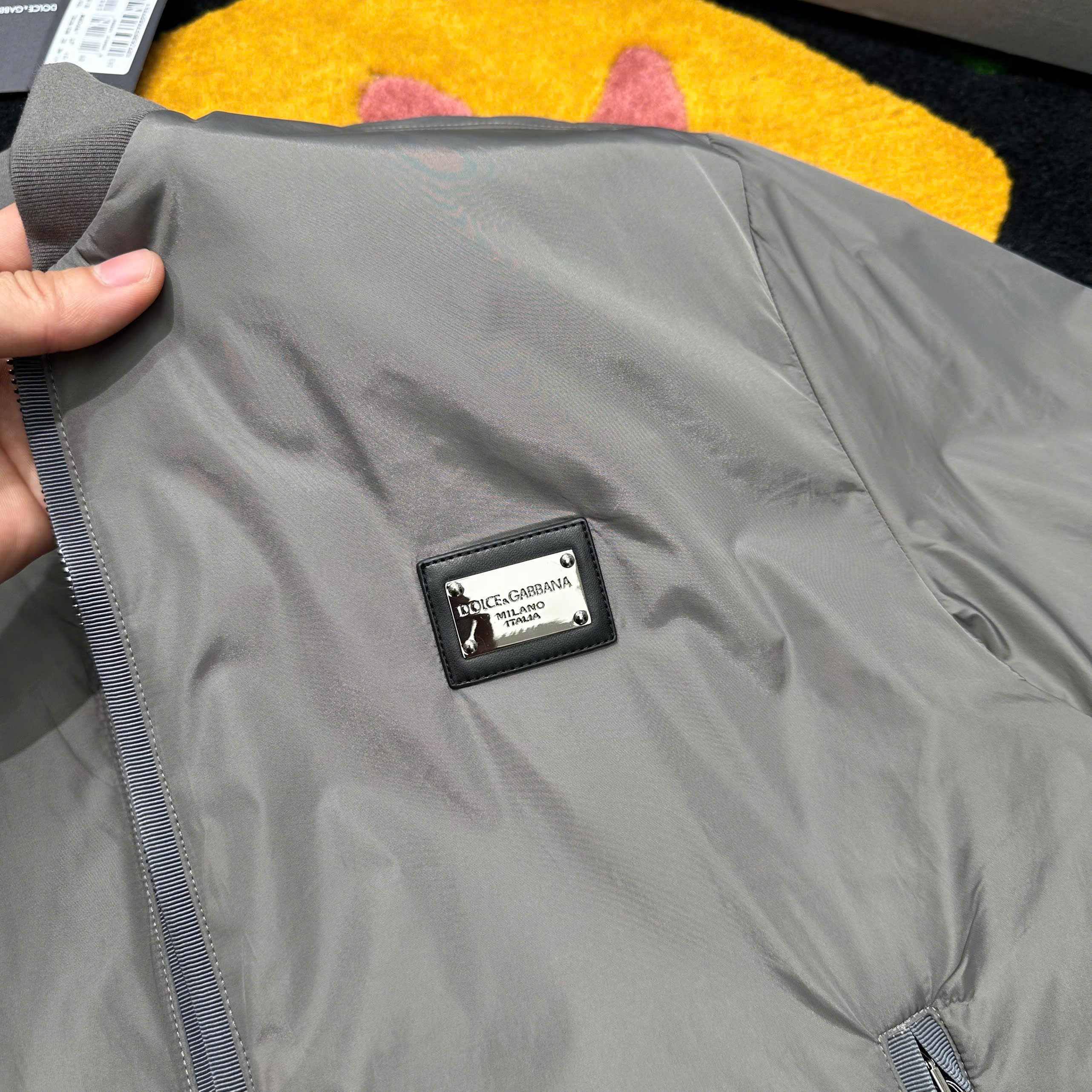 Áo khoác bomber Dolce Gabbana DG Xám logo tag vuông ngực Like Auth 44-48 MK