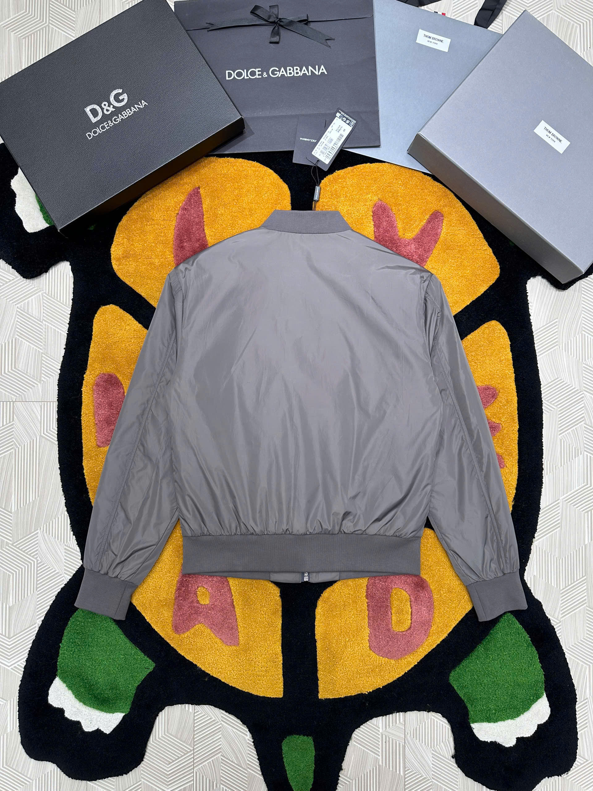 Áo khoác bomber Dolce Gabbana DG Xám logo tag vuông ngực Like Auth 44-48 MK
