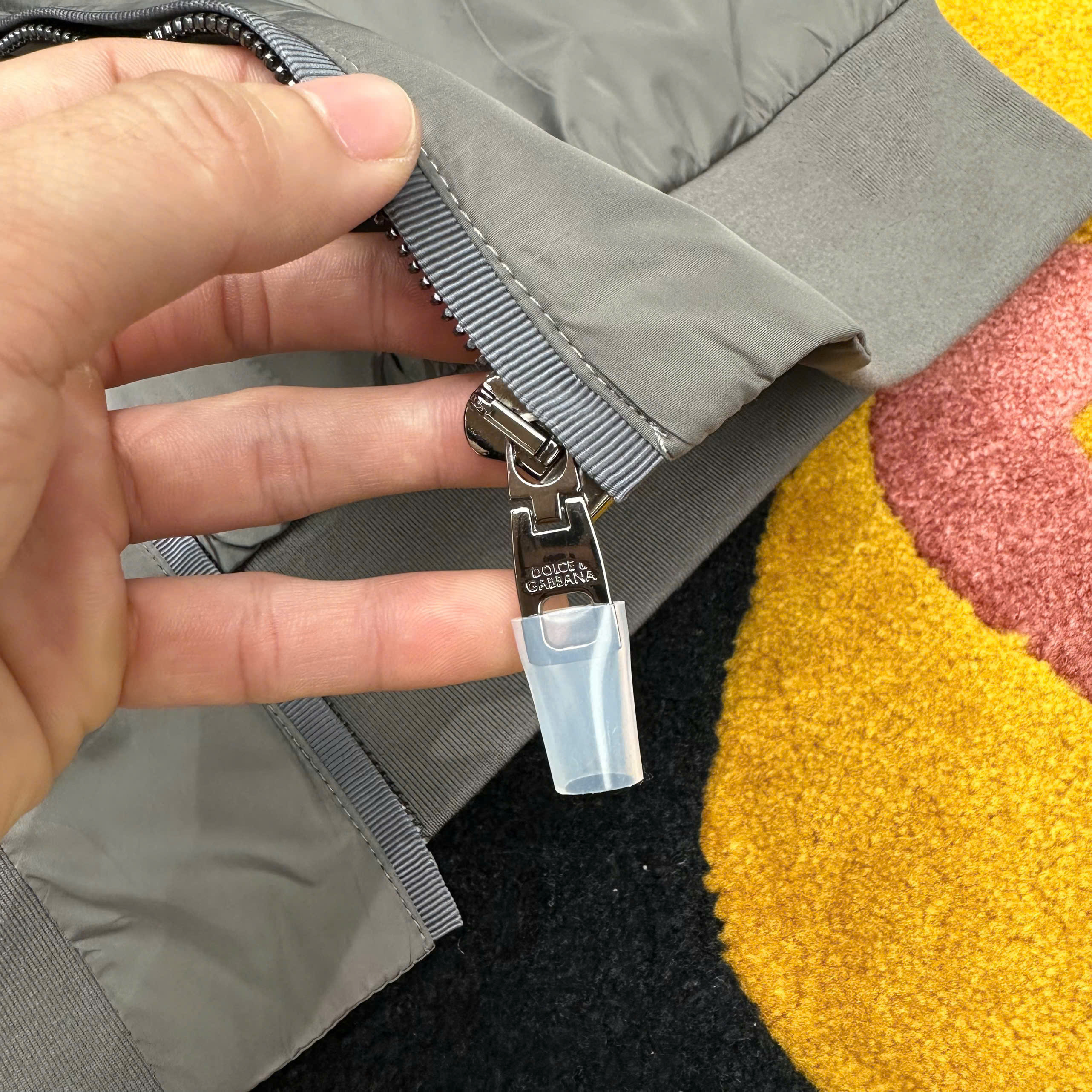 Áo khoác bomber Dolce Gabbana DG Xám logo tag vuông ngực Like Auth 44-48 MK