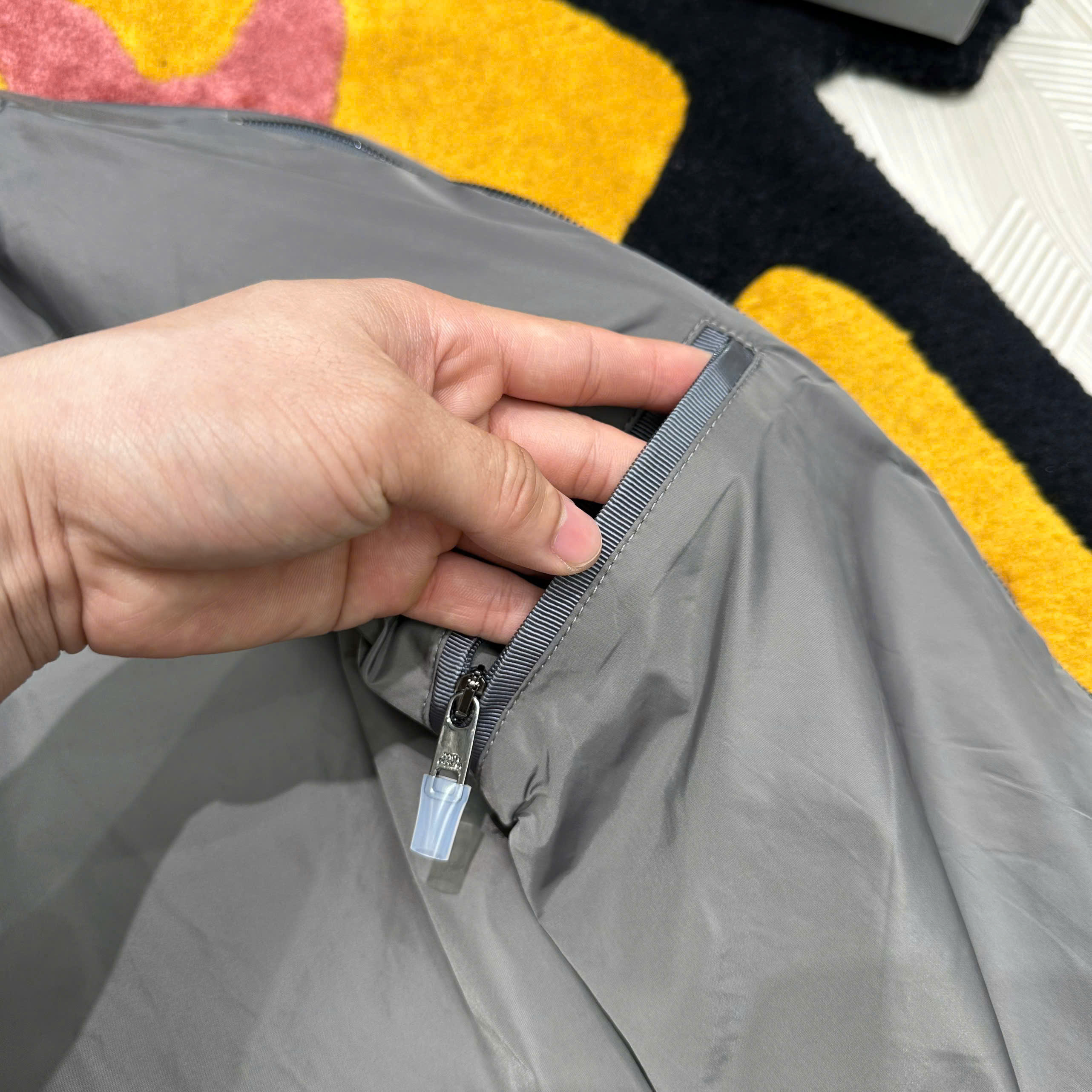 Áo khoác bomber Dolce Gabbana DG Xám logo tag vuông ngực Like Auth 44-48 MK