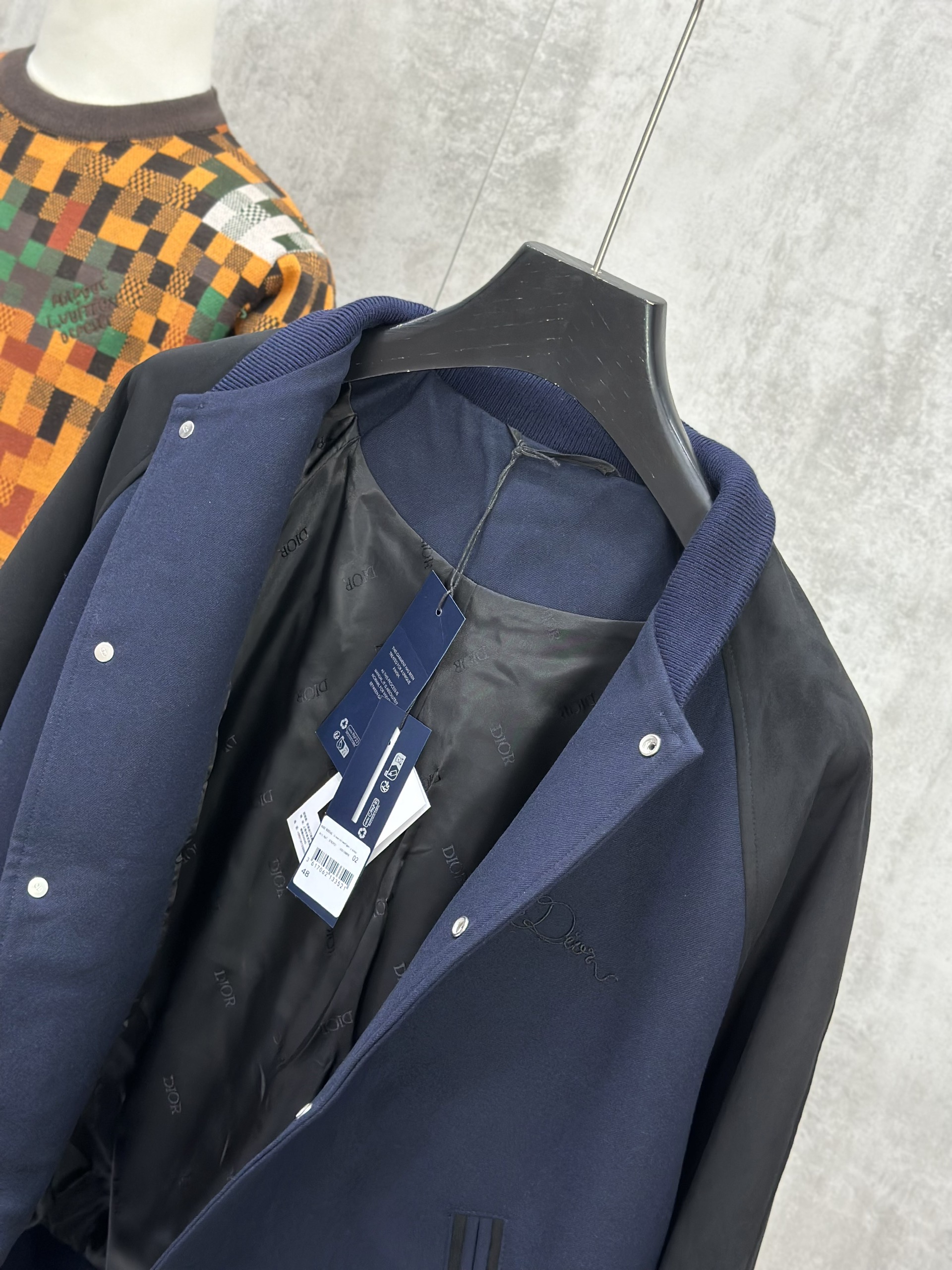 Áo khoác bomber Dior CD Xanh than phối tay Đen logo thêu ngực Like Auth S-XL VTN