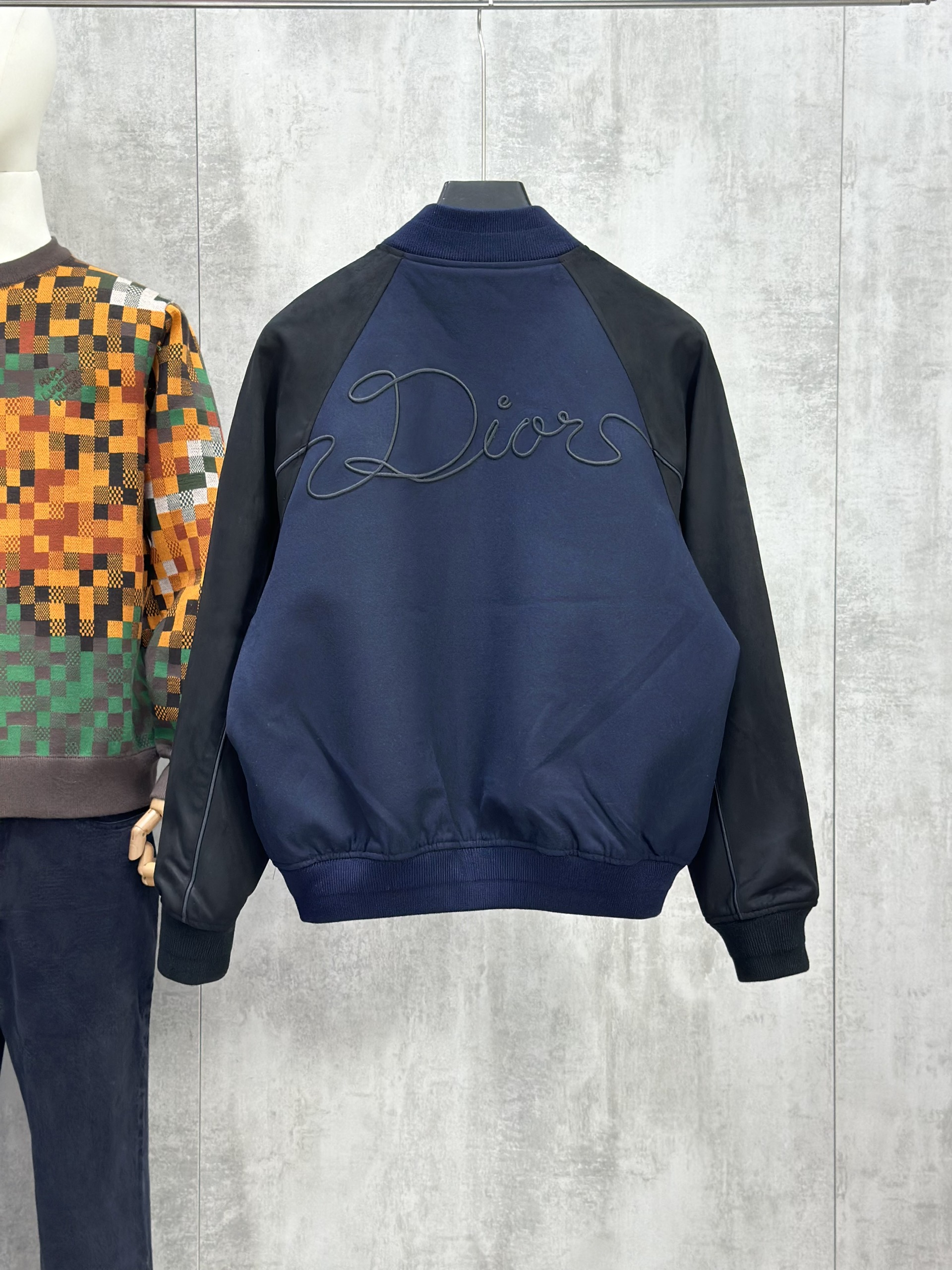 Áo khoác bomber Dior CD Xanh than phối tay Đen logo thêu ngực Like Auth S-XL VTN