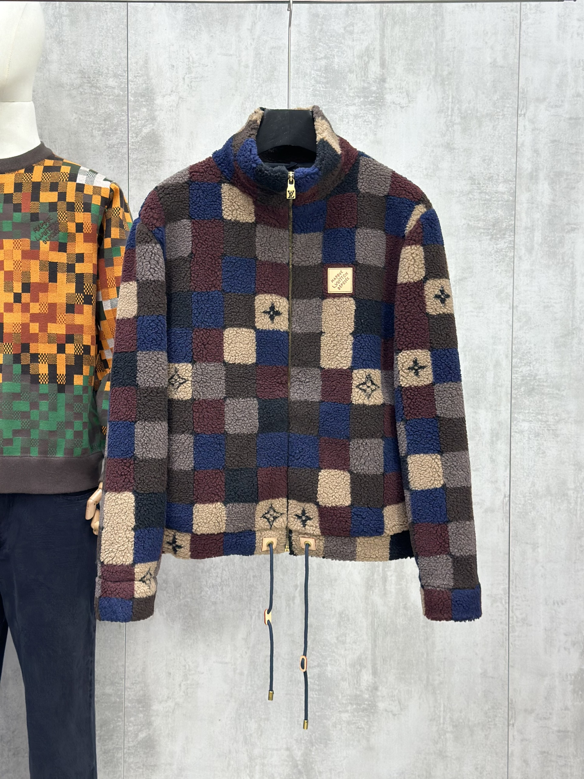 Áo khoác Louis Vuitton LV lông họa tiết Caro Xanh Đỏ Like Auth XS-M VTN