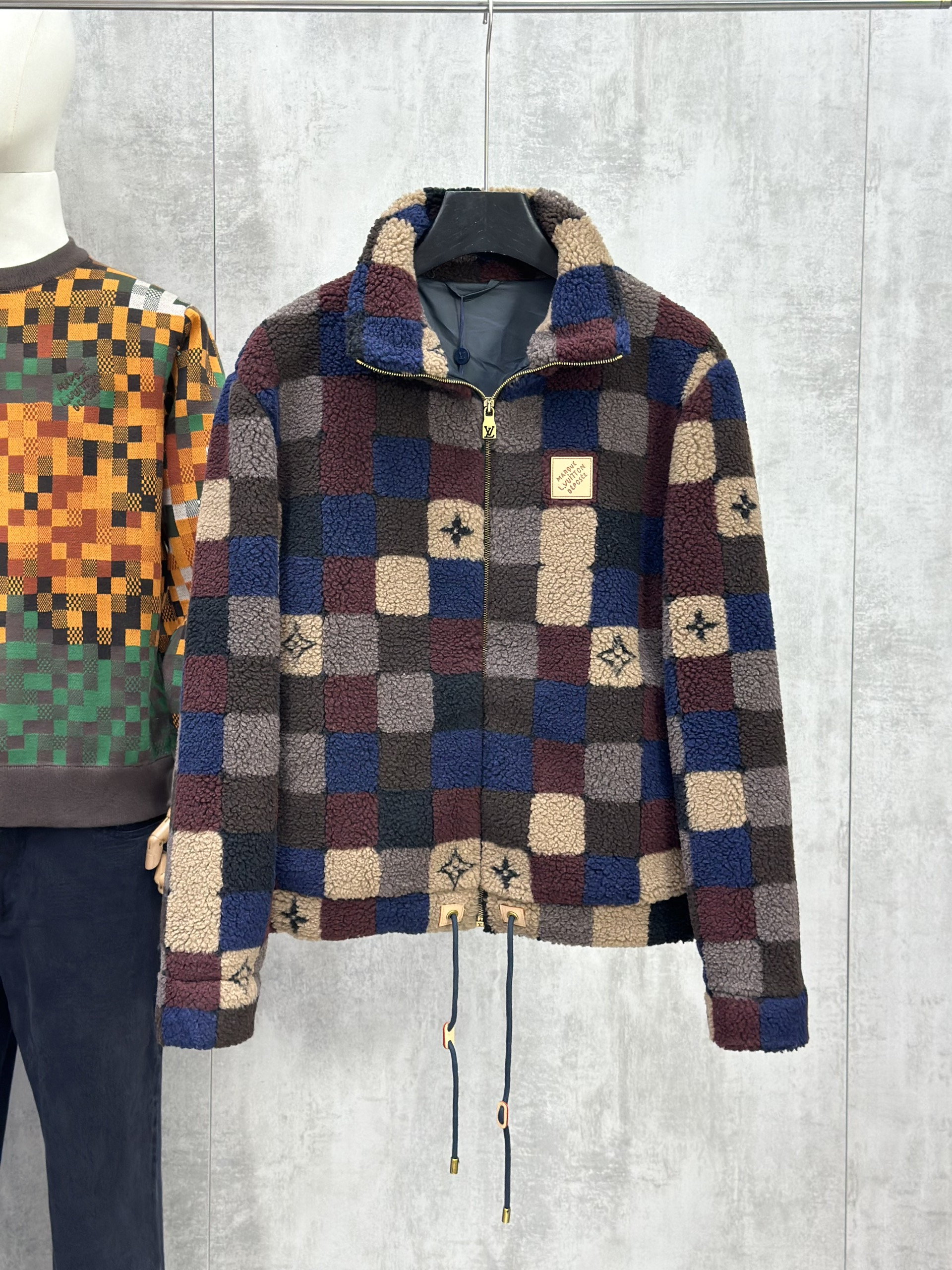 Áo khoác Louis Vuitton LV lông họa tiết Caro Xanh Đỏ Like Auth XS-M VTN