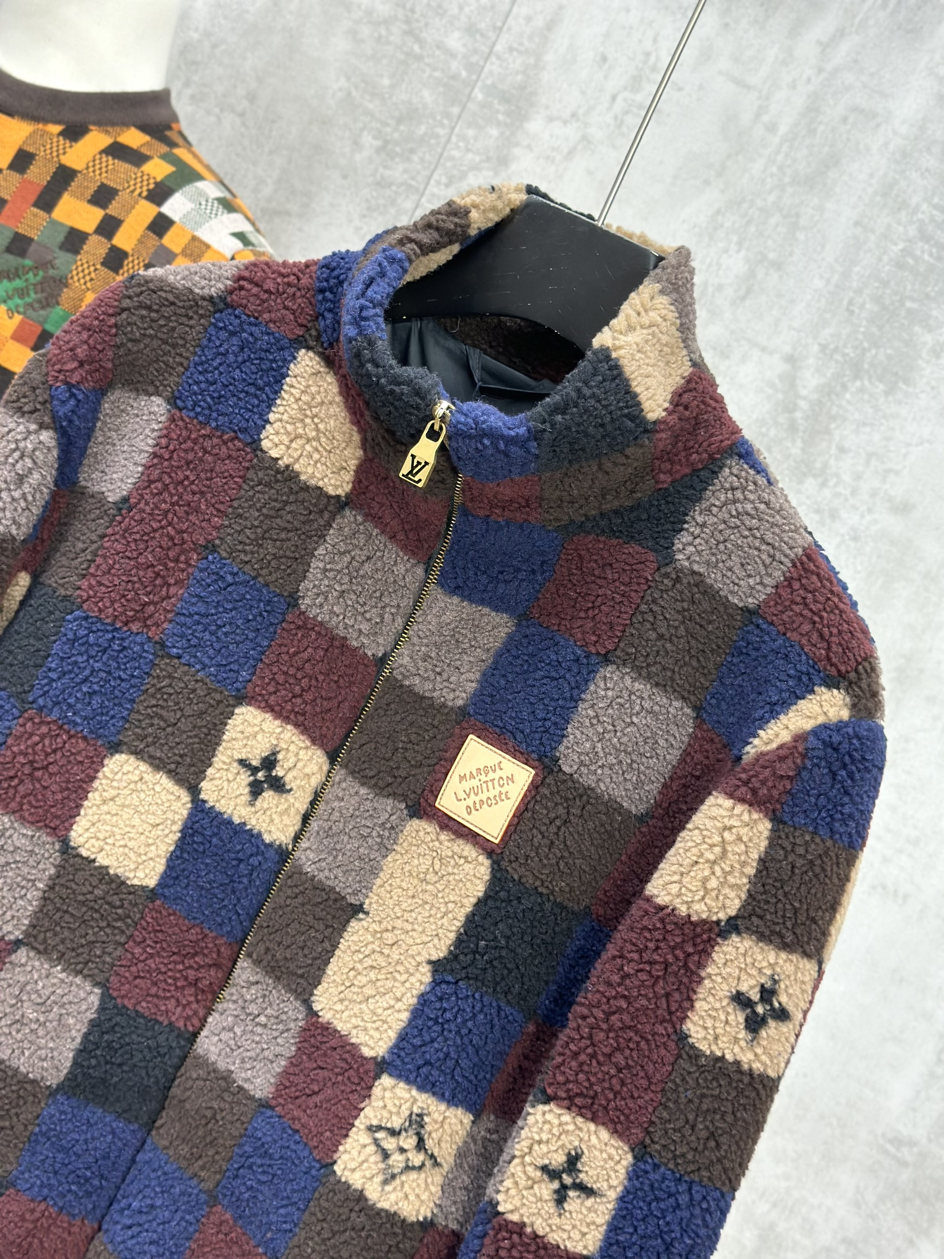 Áo khoác Louis Vuitton LV lông họa tiết Caro Xanh Đỏ Like Auth XS-M VTN