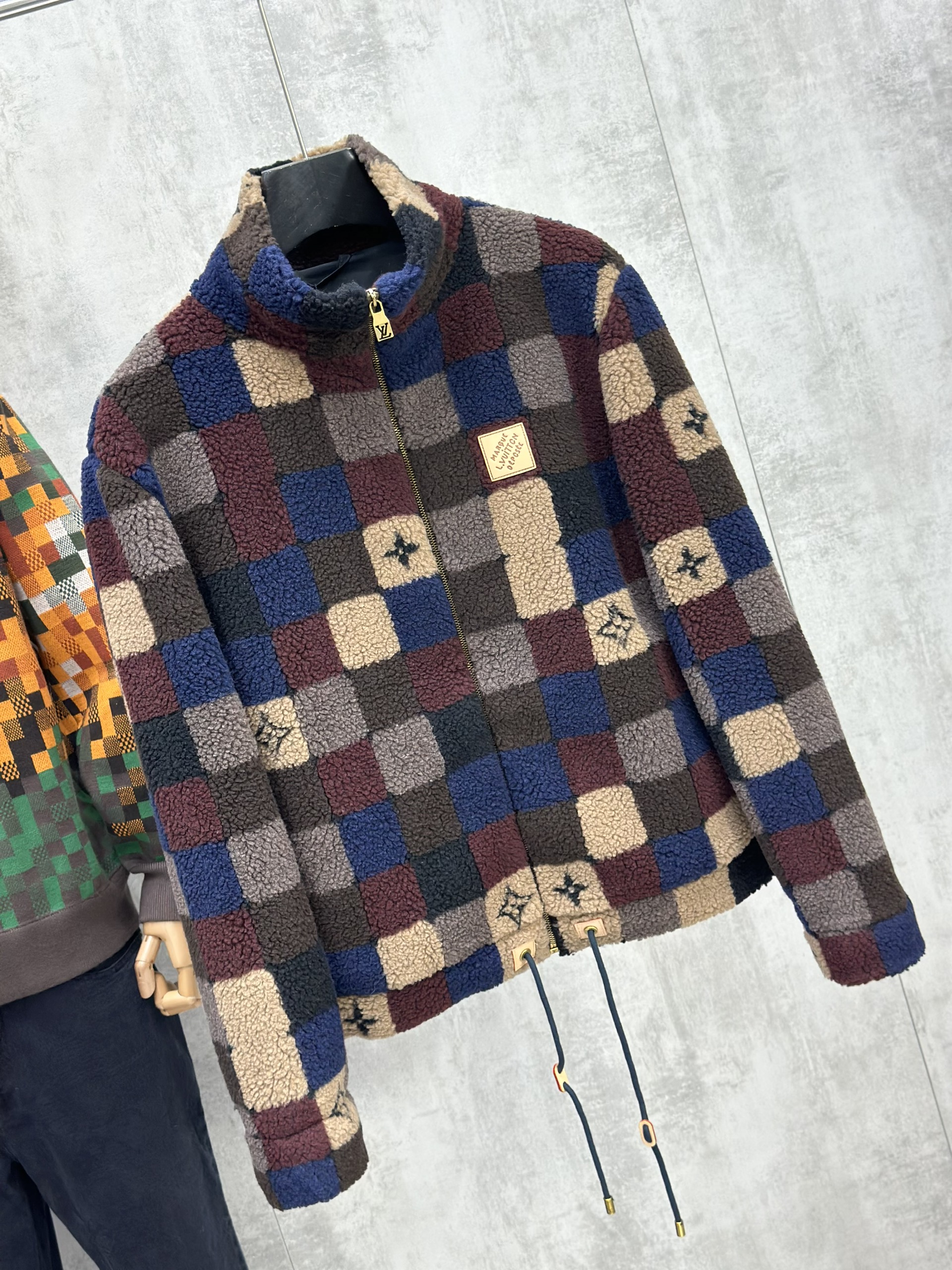 Áo khoác Louis Vuitton LV lông họa tiết Caro Xanh Đỏ Like Auth XS-M VTN