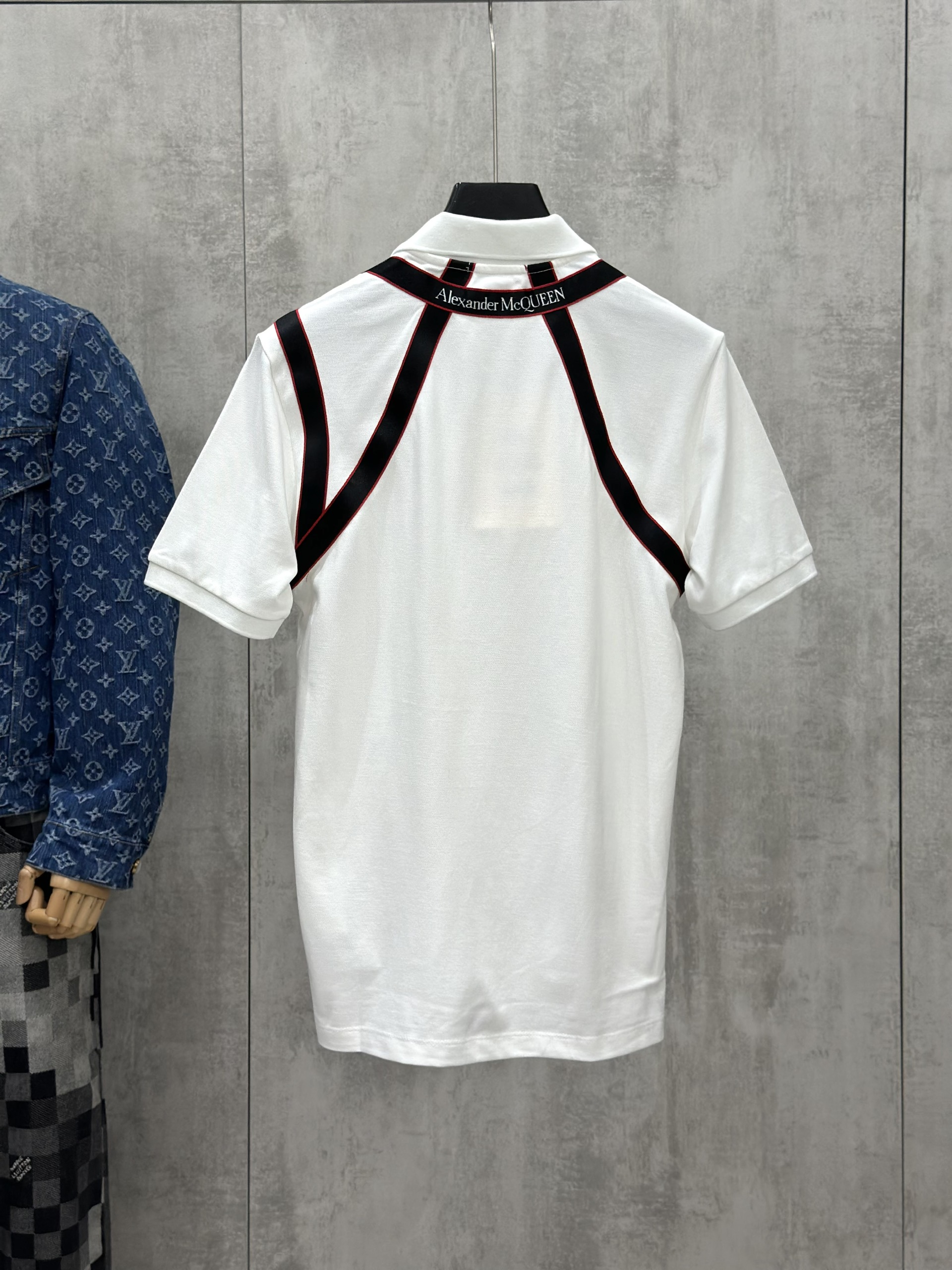 Áo polo Mcqueen MCQ Trắng phối vạt vai Đen Like Auth S-XL VTN