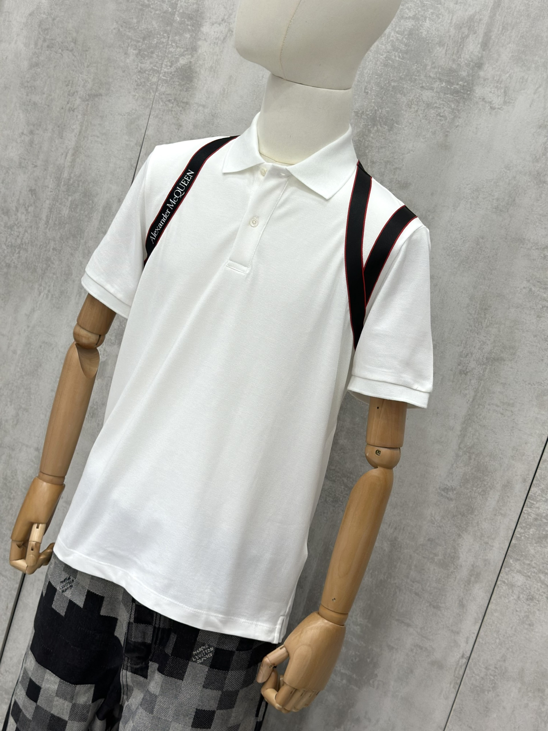 Áo polo Mcqueen MCQ Trắng phối vạt vai Đen Like Auth S-XL VTN