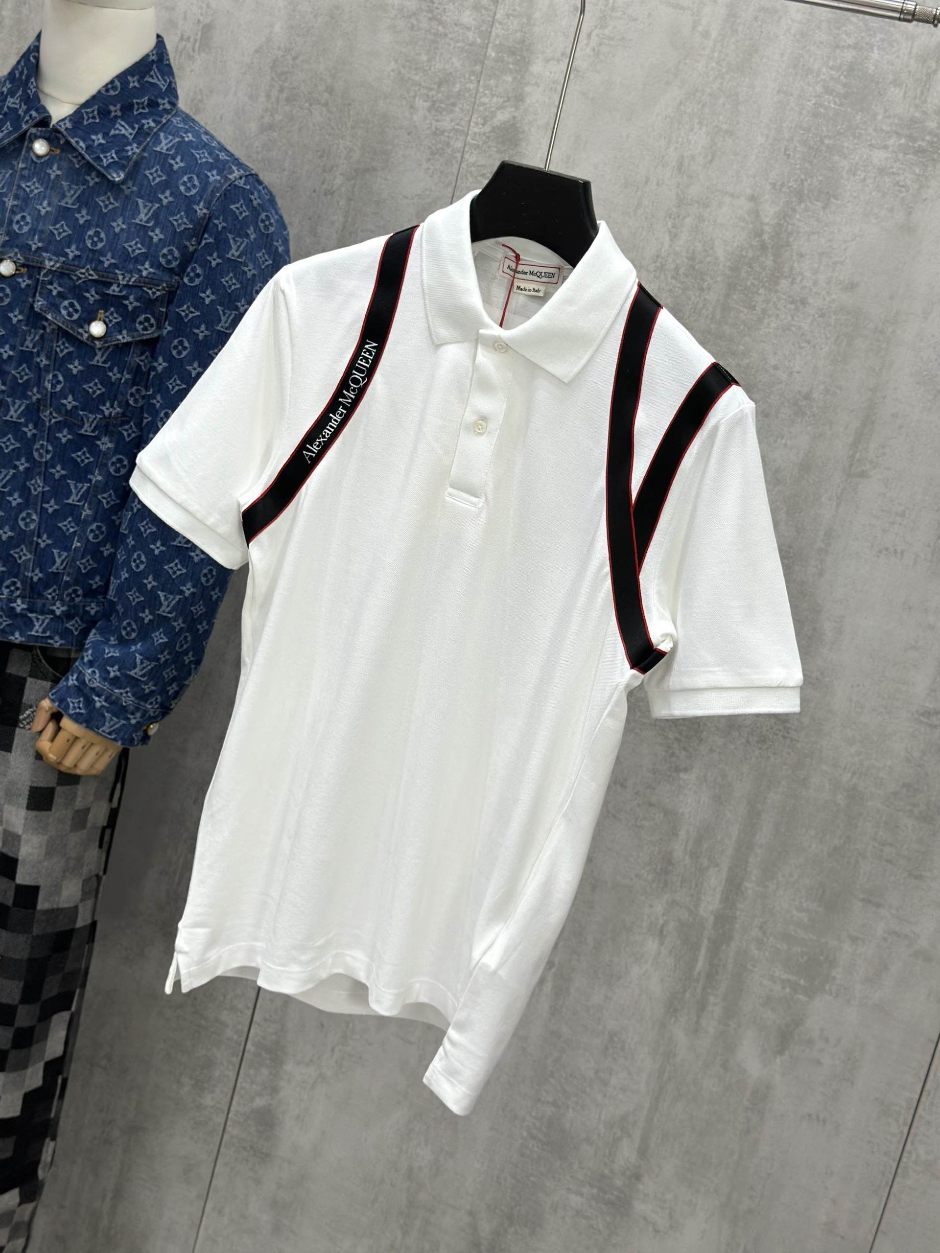 Áo polo Mcqueen MCQ Trắng phối vạt vai Đen Like Auth S-XL VTN