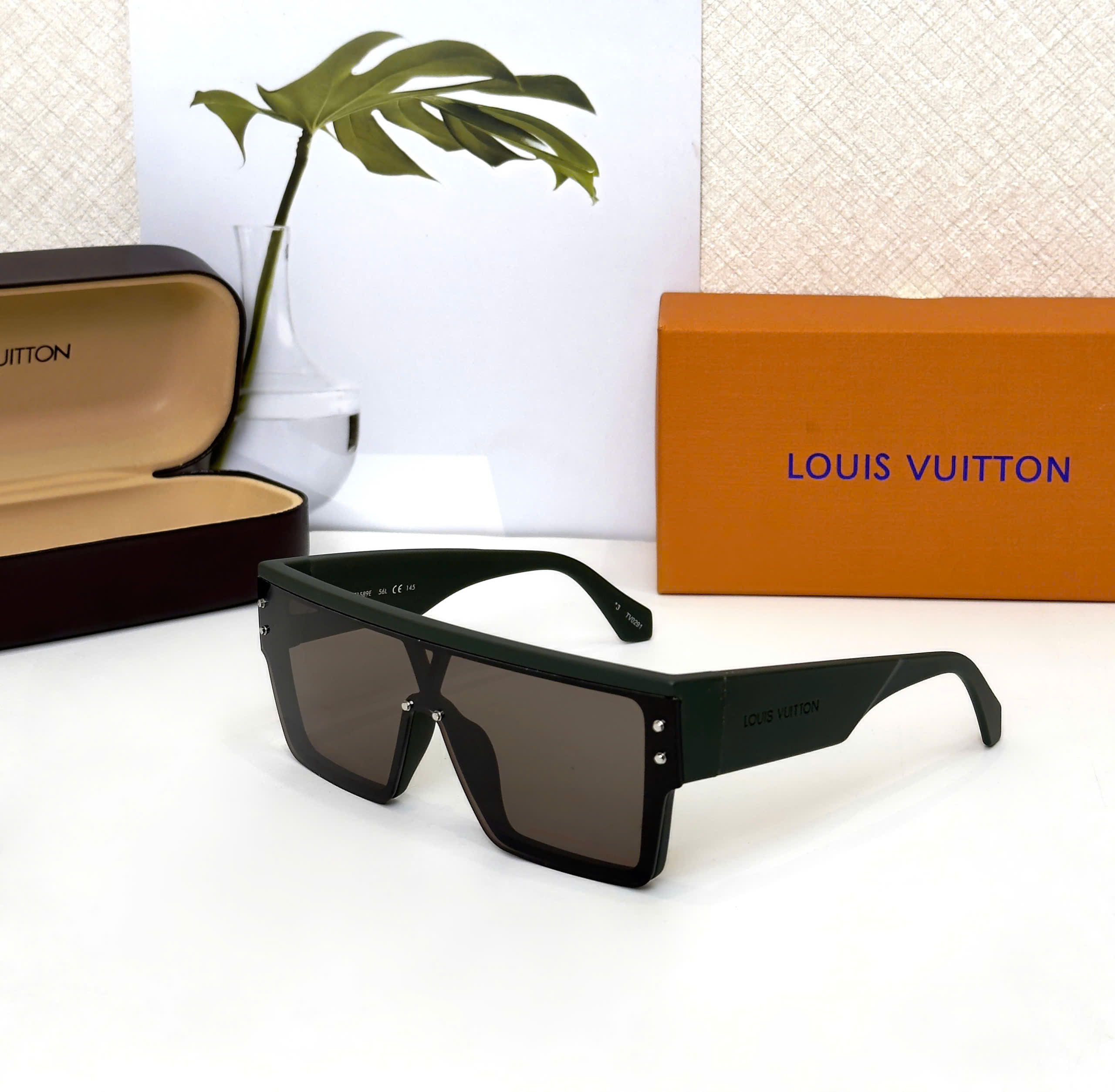 Kính mắt thời trang Louis Vuitton LV Đen mắt Nâu Like Auth on web fulbox DDT