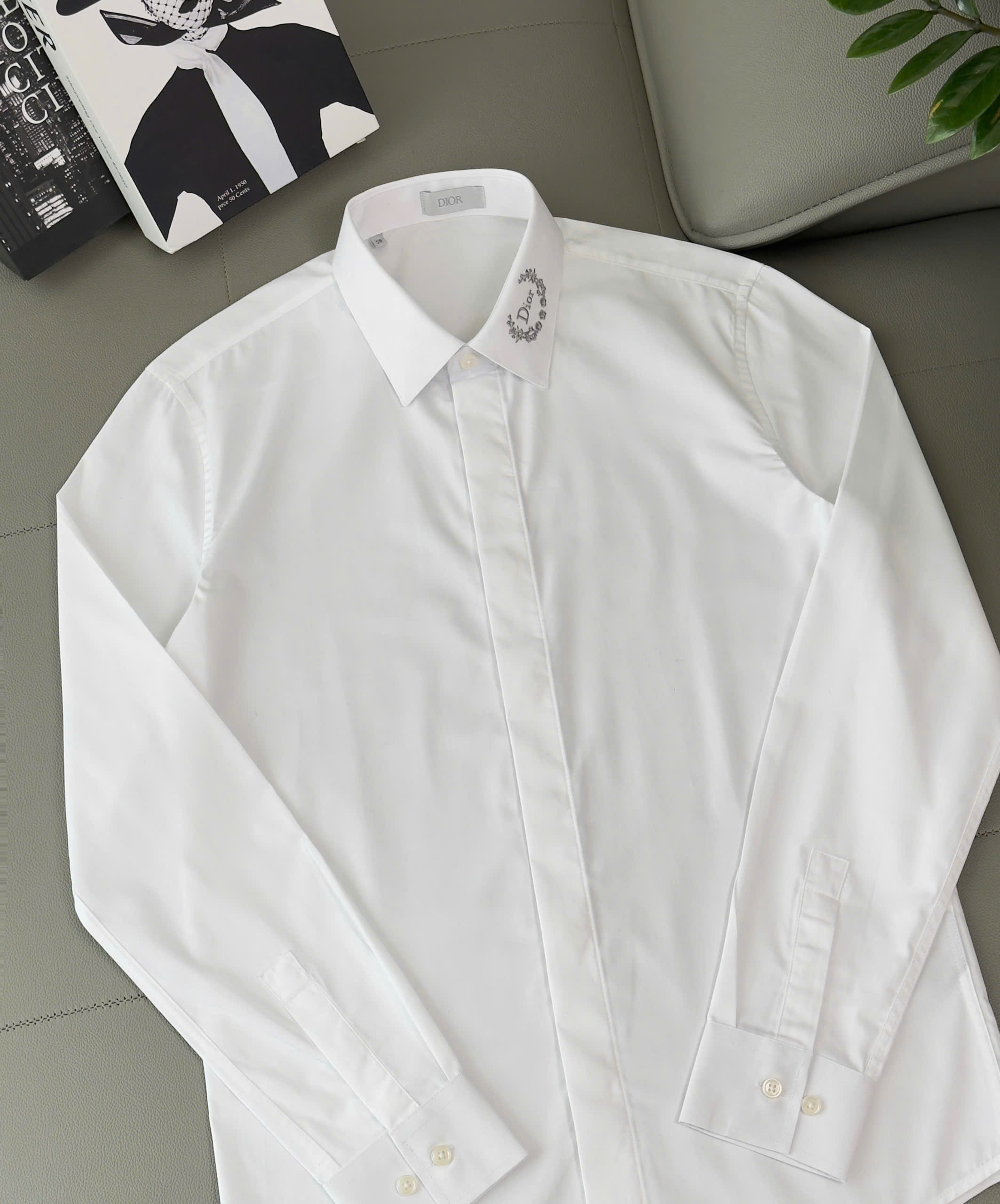 Áo sơ mi Dior CD Trắng logo thêu Hoa check cổ Like AUth 38-41 DDT