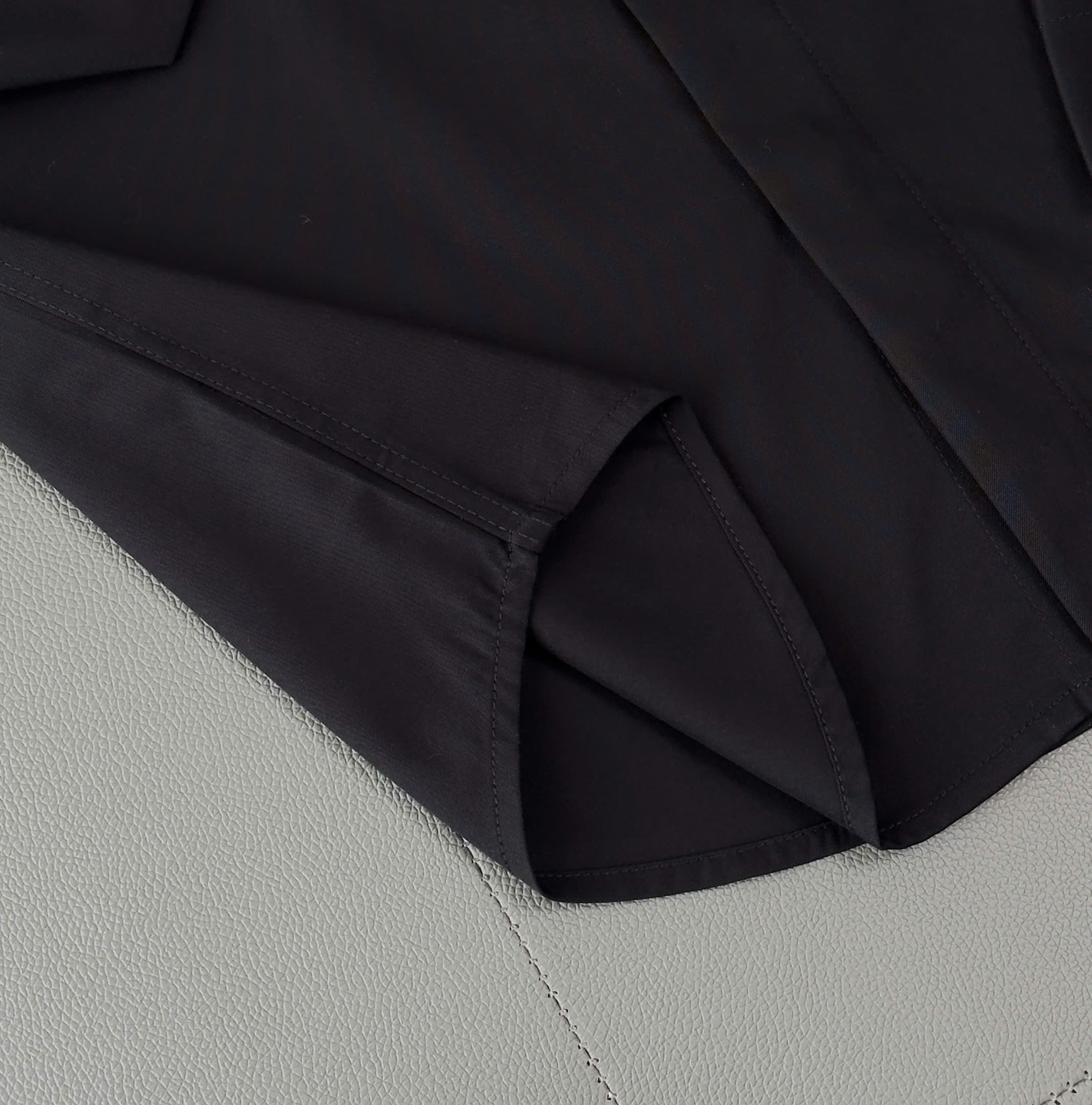 Áo sơ mi Fendi FD Đen trơn logo đôi mắt Vàng check cổ Like AUth 38-41 DDT