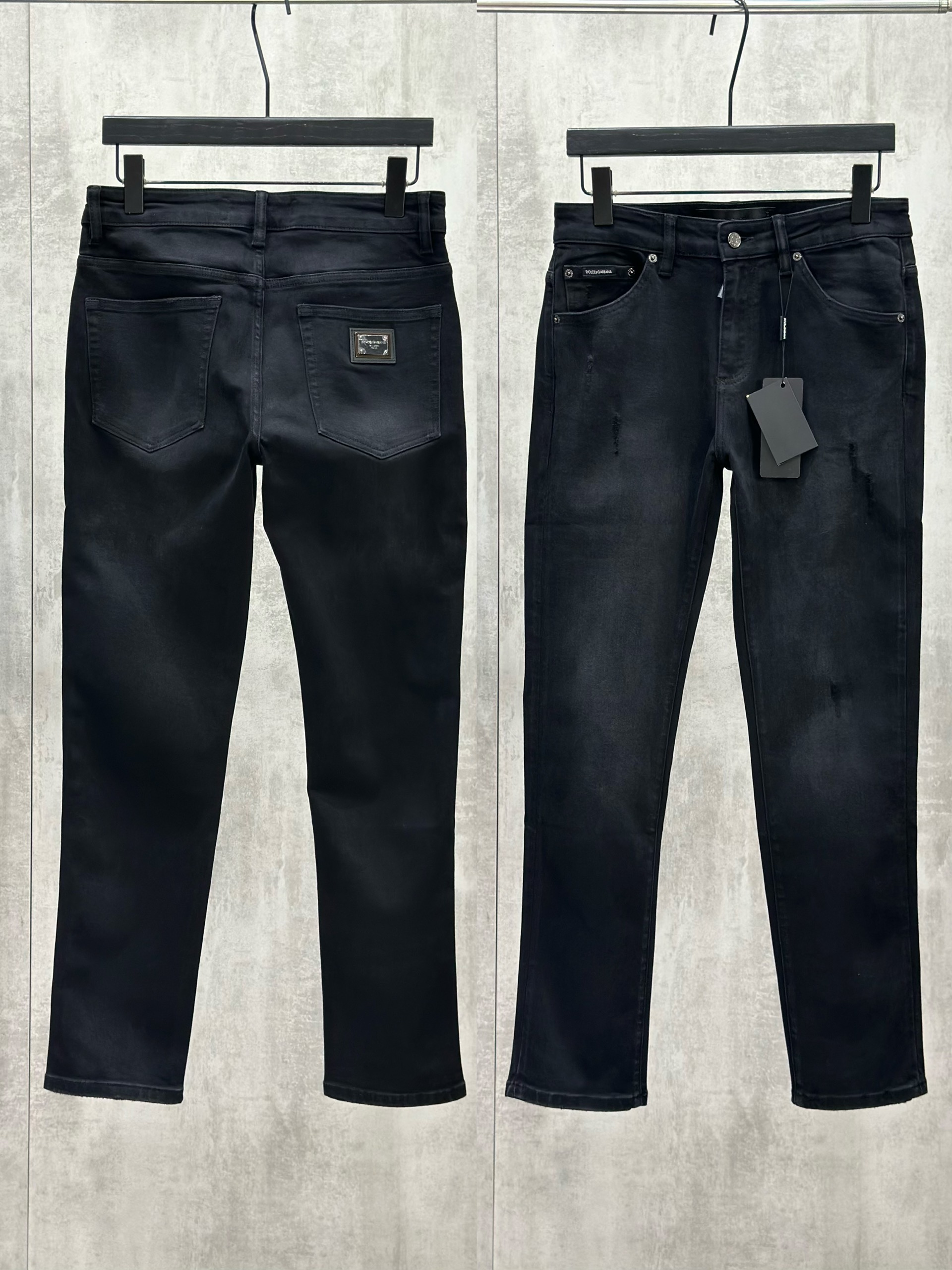 Quần jean bò Dolce Gabbana DG Đen rách xước logo tag vuông túi sau Like Auth 28-34 VTN