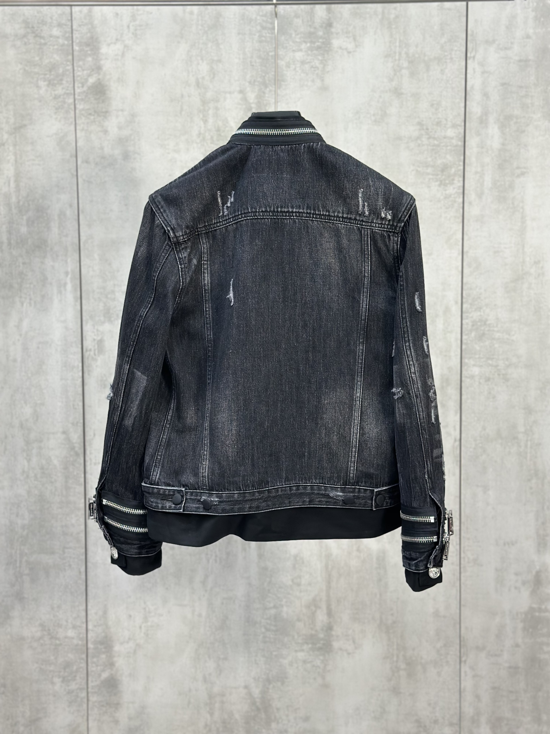 Áo khoác Jean bò Dsquared2 DSQ tay cổ phối khóa ZIP 1-1 on web 48-52 VTN