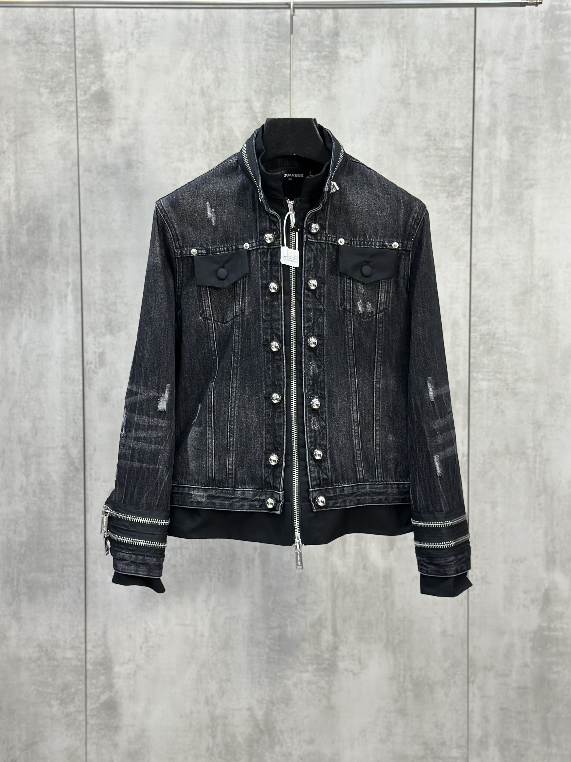 Áo khoác Jean bò Dsquared2 DSQ tay cổ phối khóa ZIP 1-1 on web 48-52 VTN