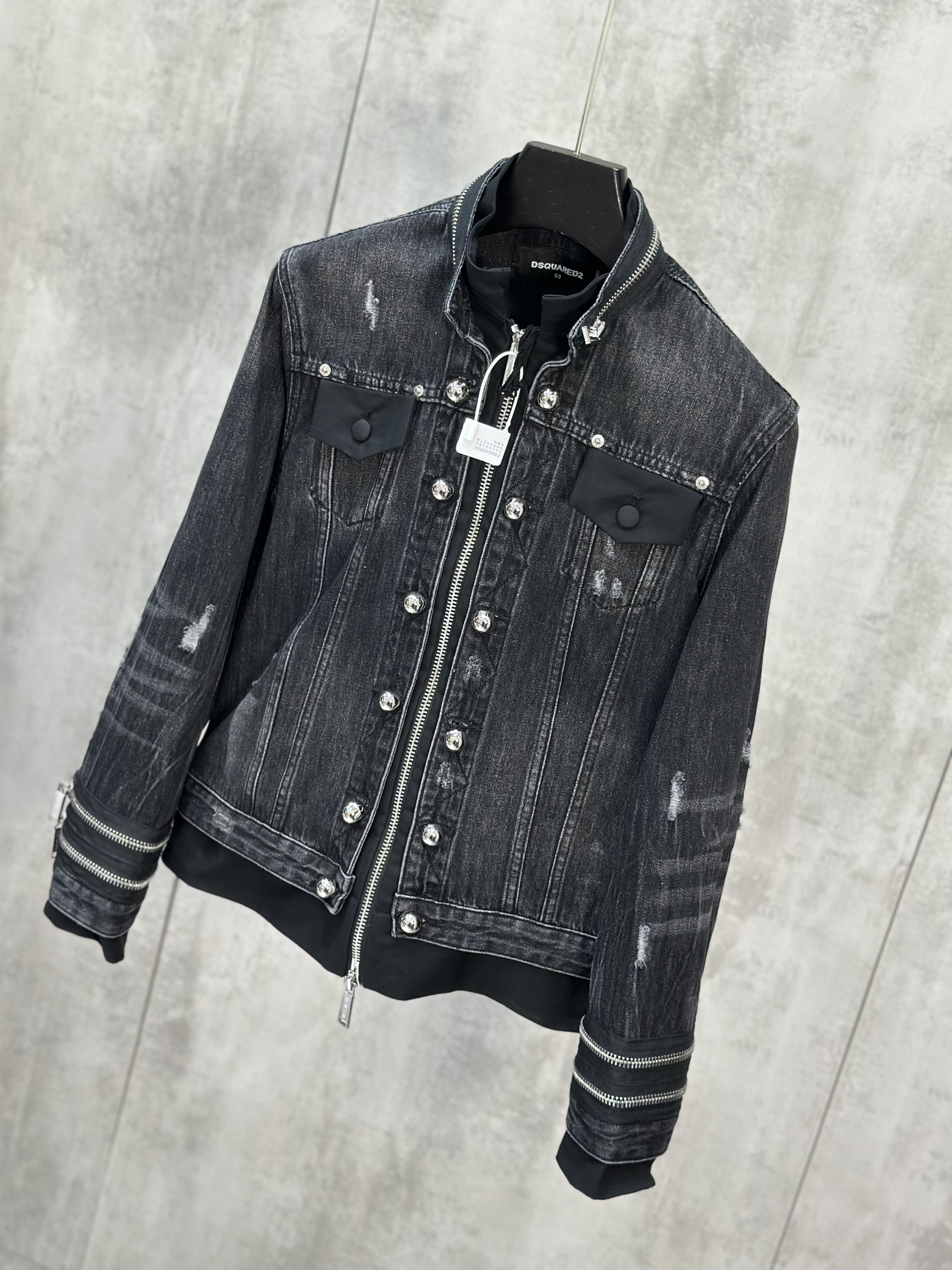 Áo khoác Jean bò Dsquared2 DSQ tay cổ phối khóa ZIP 1-1 on web 48-52 VTN