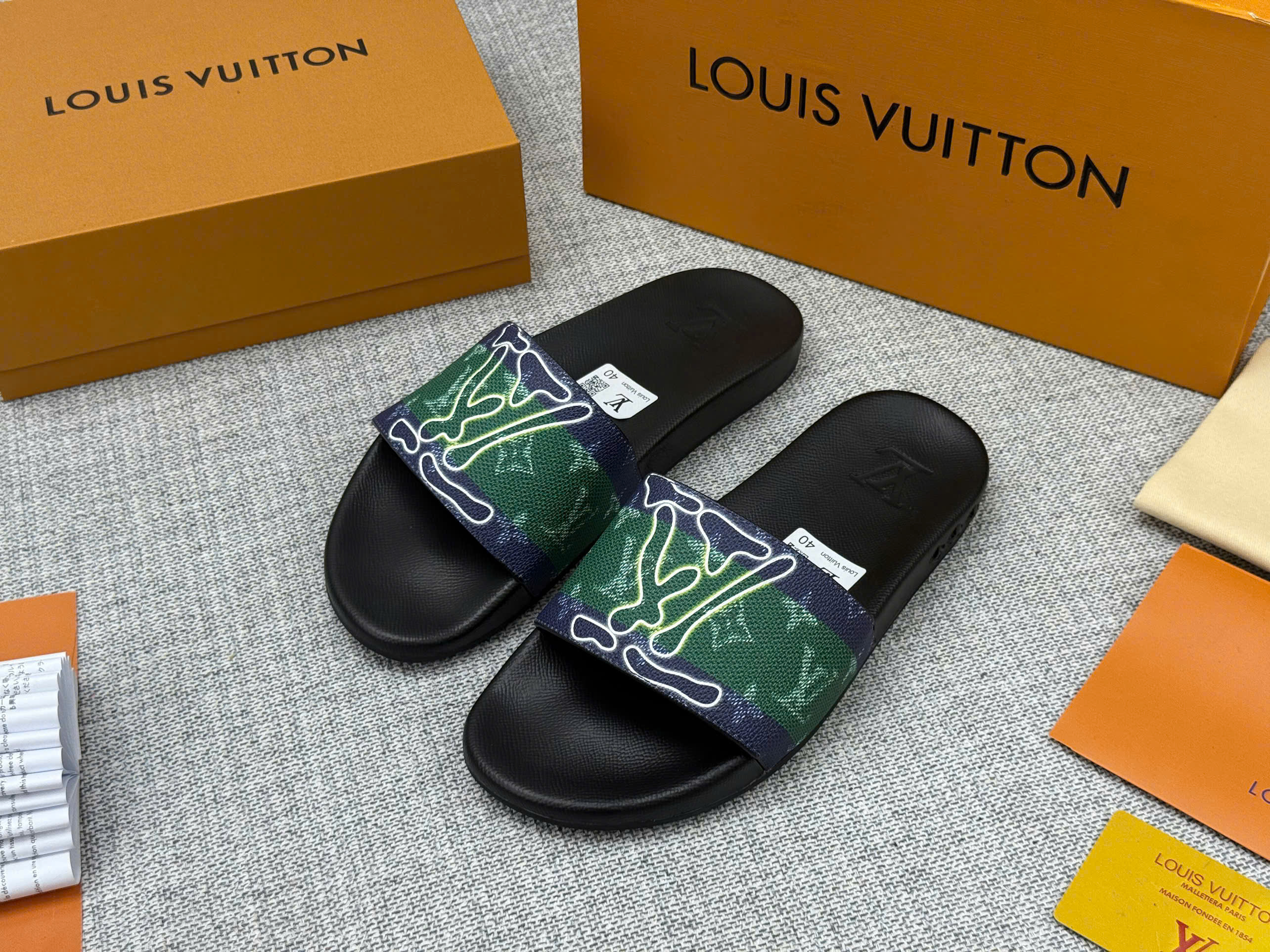 Dép lê quai ngang Louis Vuitton LV logo phối monogram nhám Like AUth 38-43 MK